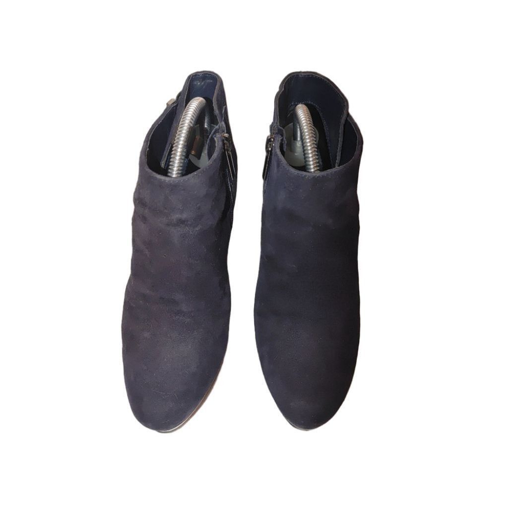 Band Tees Bandolino Christina Suede Ankle Bootie Size 5.5M Size US 5.5 / IT 35.5 - 5 Thumbnail