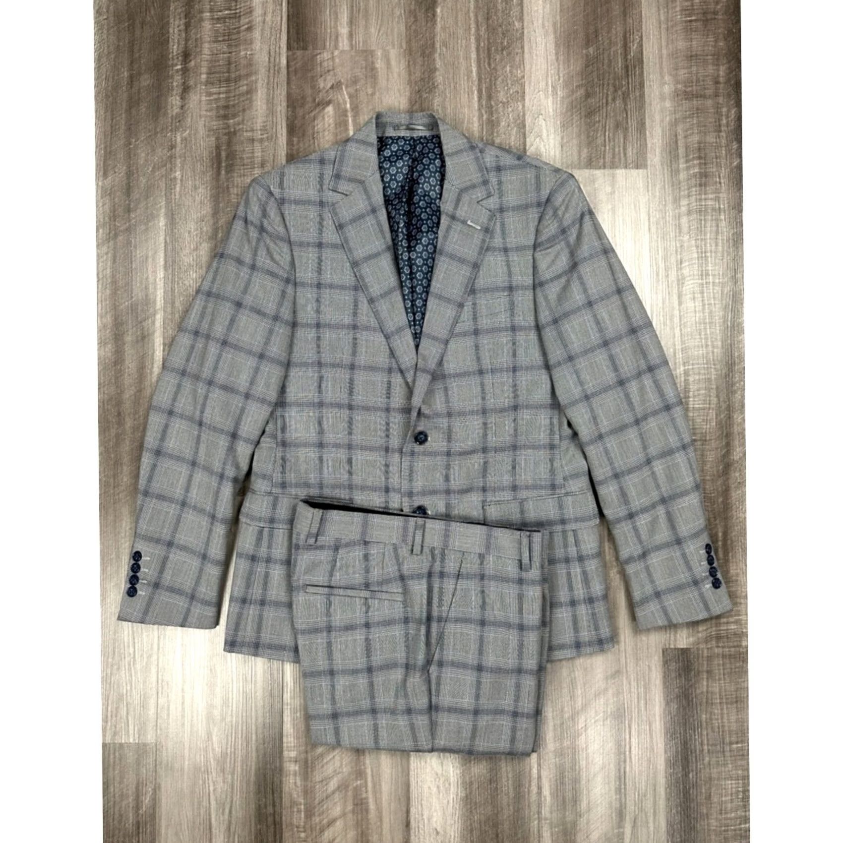 Avenue NHP Saks Fifth Avenue Plaid Athletic Performance Suit - 40R Suit Men Gray 2 Piece Regular Classic 90s Size 40R - 2 Thumbnail