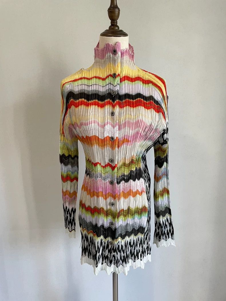 Issey Miyake Issey Miyake A long-sleeved cardigan with a green main lin Size M / US 6-8 / IT 42-44 - 3 Thumbnail