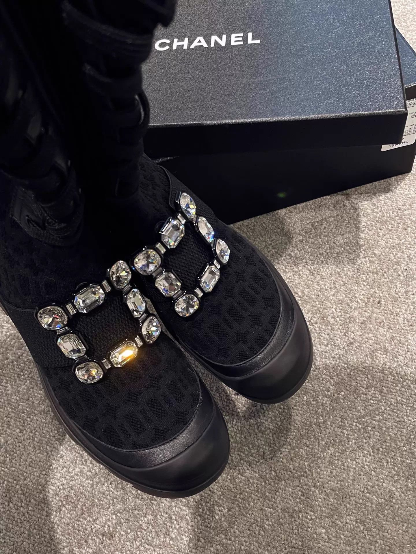 Roger Vivier RV Leather Crystal Buckle Knee-High Boots New Size 37 Size US 6.5 / IT 36.5 - 4 Thumbnail