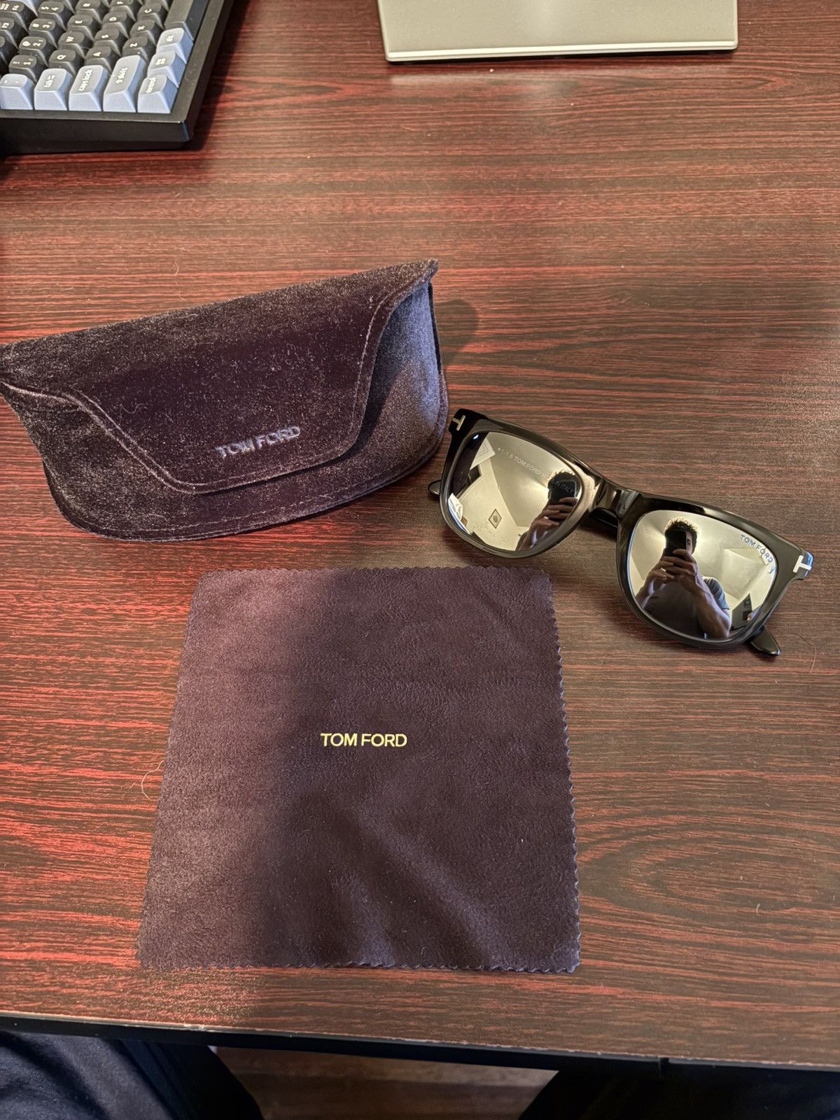 Tom Ford Tom Ford Leo TF336 55C Sunglasses Size ONE SIZE - 11 Thumbnail