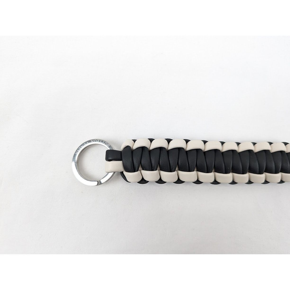 Bottega Veneta o1rshd1 Size: OS / Matt Calf Key Ring in Plaster/Nero Size ONE SIZE - 7 Thumbnail