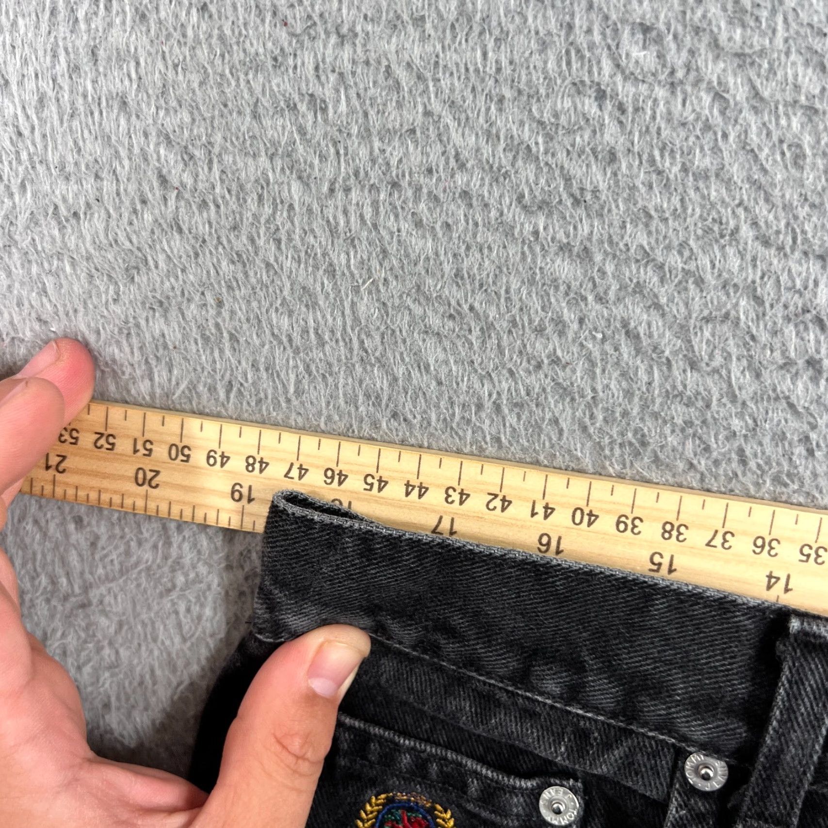 Tommy Hilfiger VINTAGE Tommy Hilfiger Tommy Jeans Men's Jeans 38x34 Black Mid Rise Straight Flag Logo Denim Size US 38 / EU 54 - 5 Thumbnail
