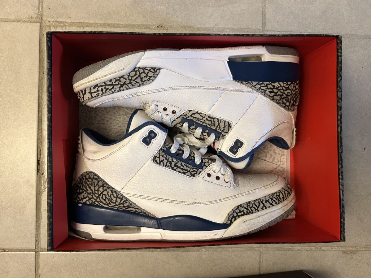Jordan Brand Jordan 3 Retro True Blue 2011 Size US 10 / EU 43 - 1 Thumbnail