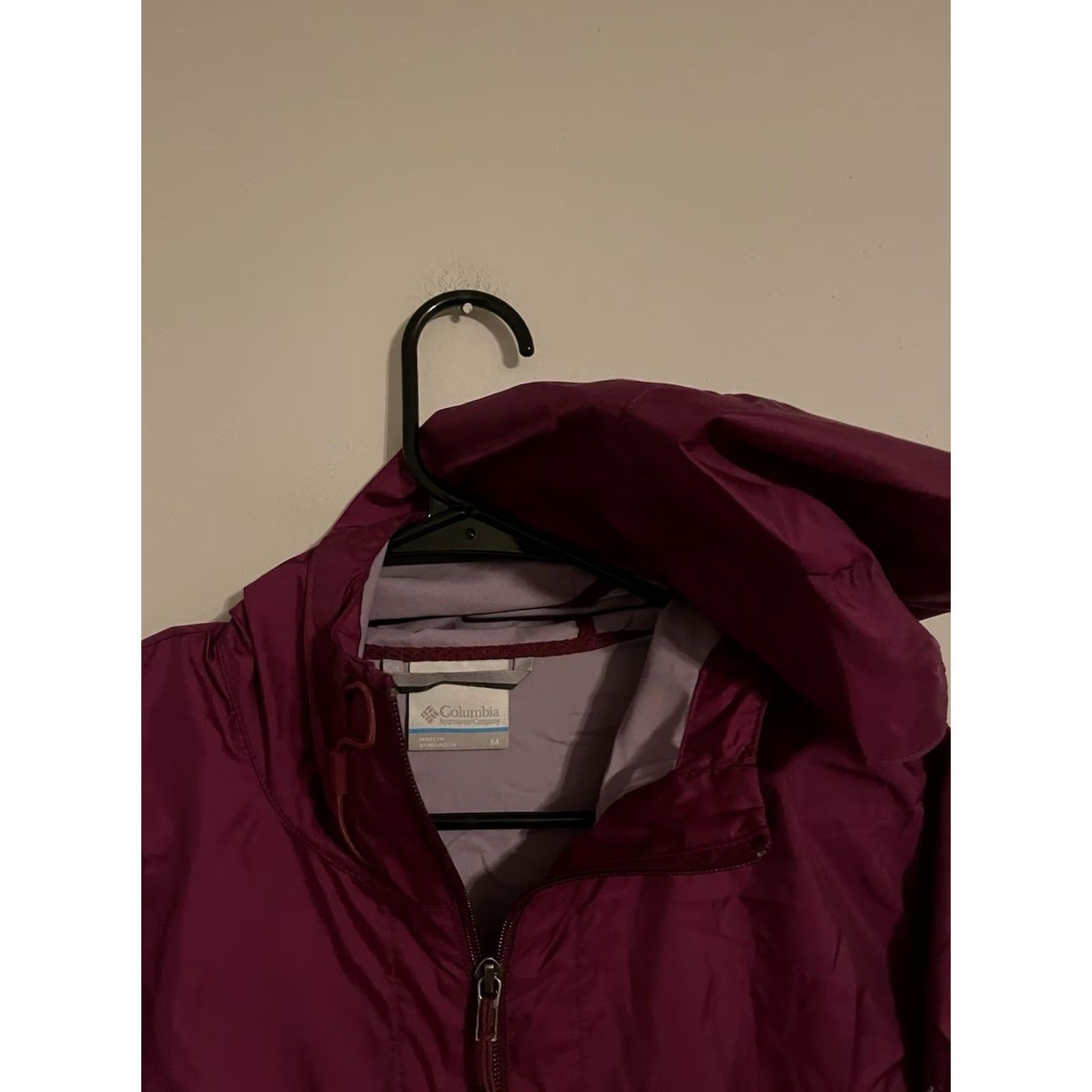 Vintage VINTAGE? No — Columbia Switchback Hooded Packable Jacket Windbreaker Magenta Purple - Men's M Jacket Size US M / EU 48-50 / 2 - 3 Thumbnail