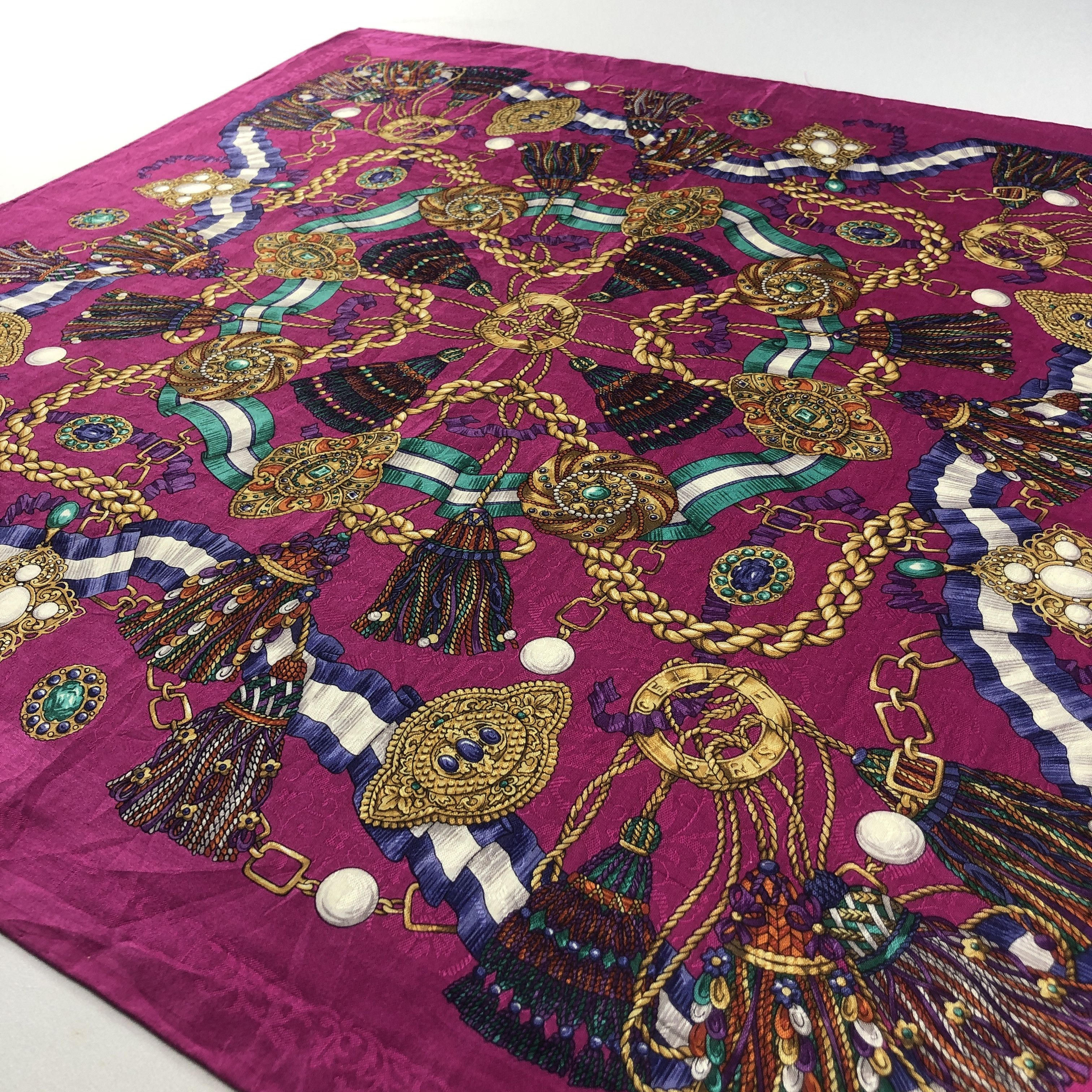 Vintage CeLIne Handkerchief Neckerchief Bandana H2626 Size ONE SIZE - 2 Thumbnail