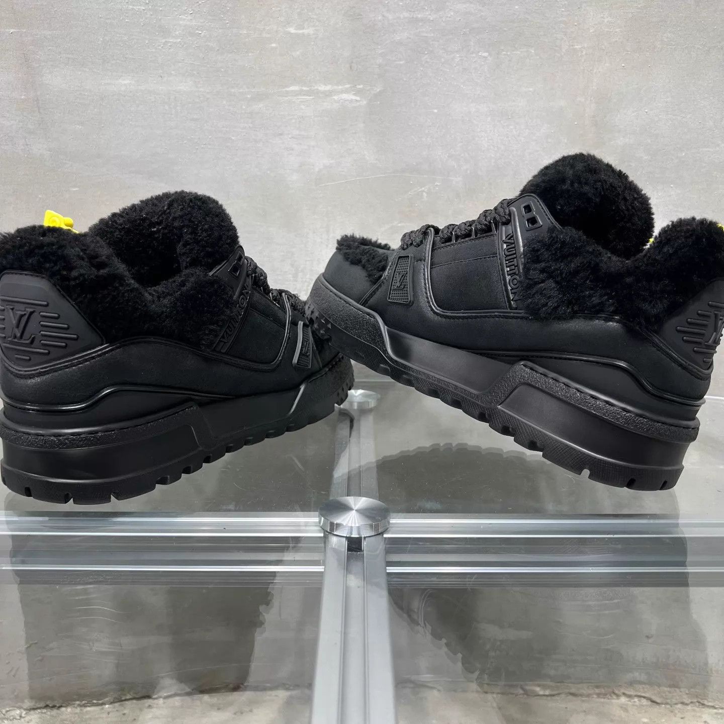 Louis Vuitton Louis Vuitton LV Trainer Maxi Black UK7.5 (41.5) Size US 8.5 / EU 41-42 - 5 Thumbnail