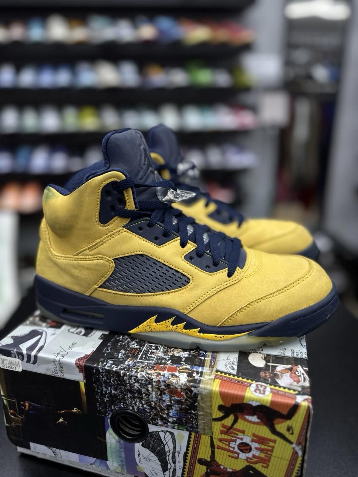 Jordan Brand Size 11 - Air Jordan 5 Retro SP Michigan Yellow Blue Suede Size US 11 / EU 44 - 2 Thumbnail