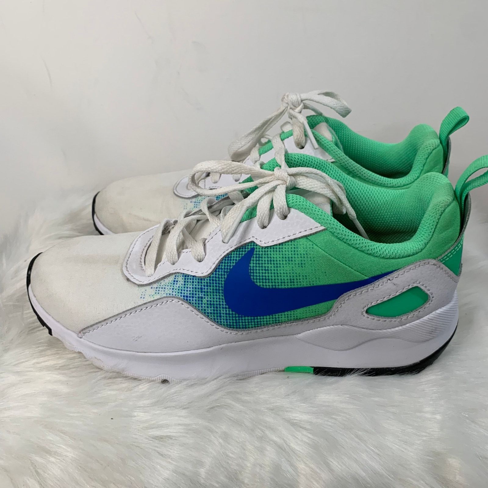 Nike Nike LD Runner White Electro Green Womens Size 6 Size US 6 / IT 36 - 6 Thumbnail