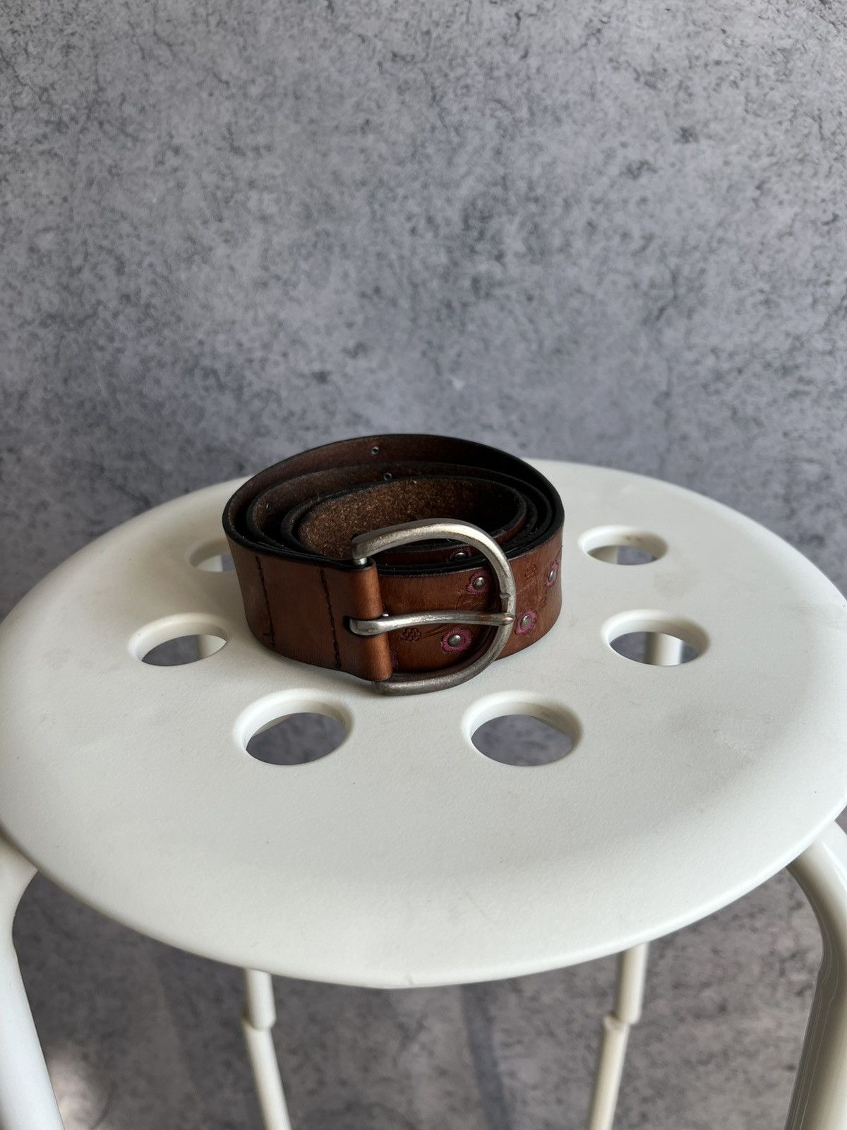 Genuine Leather Vintage Genuine Leather Brown Studded Flower Belt Womens Size ONE SIZE - 2 Thumbnail