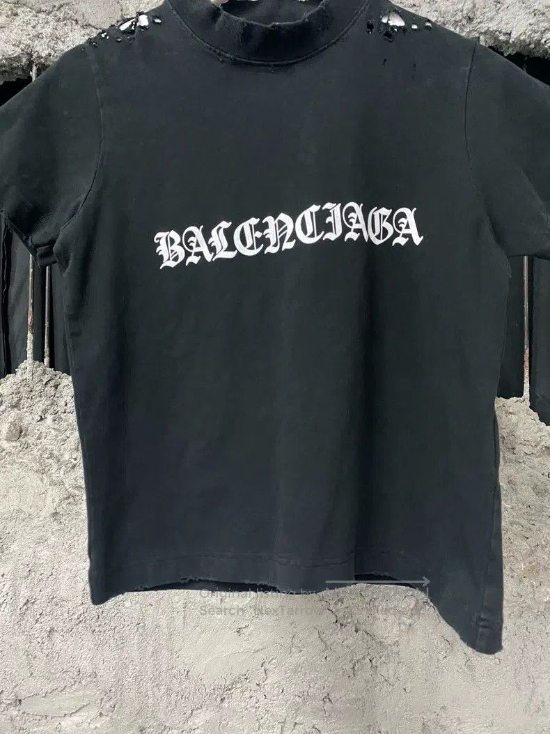 Balenciaga Balenciaga Distressed Vintage Short Sleeve Size US S / EU 44-46 / 1 - 4 Thumbnail