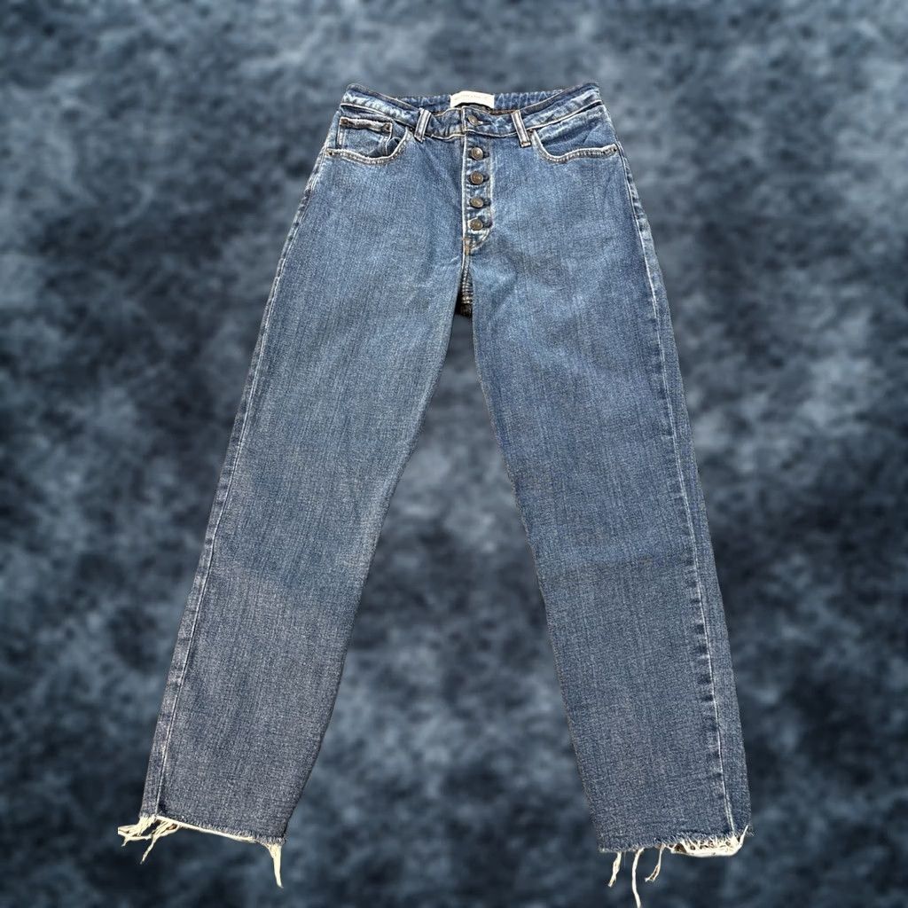 Abercrombie & Fitch Abercrombie & Fitch Jeans Womens 28 Blue High Rise Curve Love Mom Size Button Fly Med Wash Size 28" / US 6 / IT 42 - 1 Thumbnail