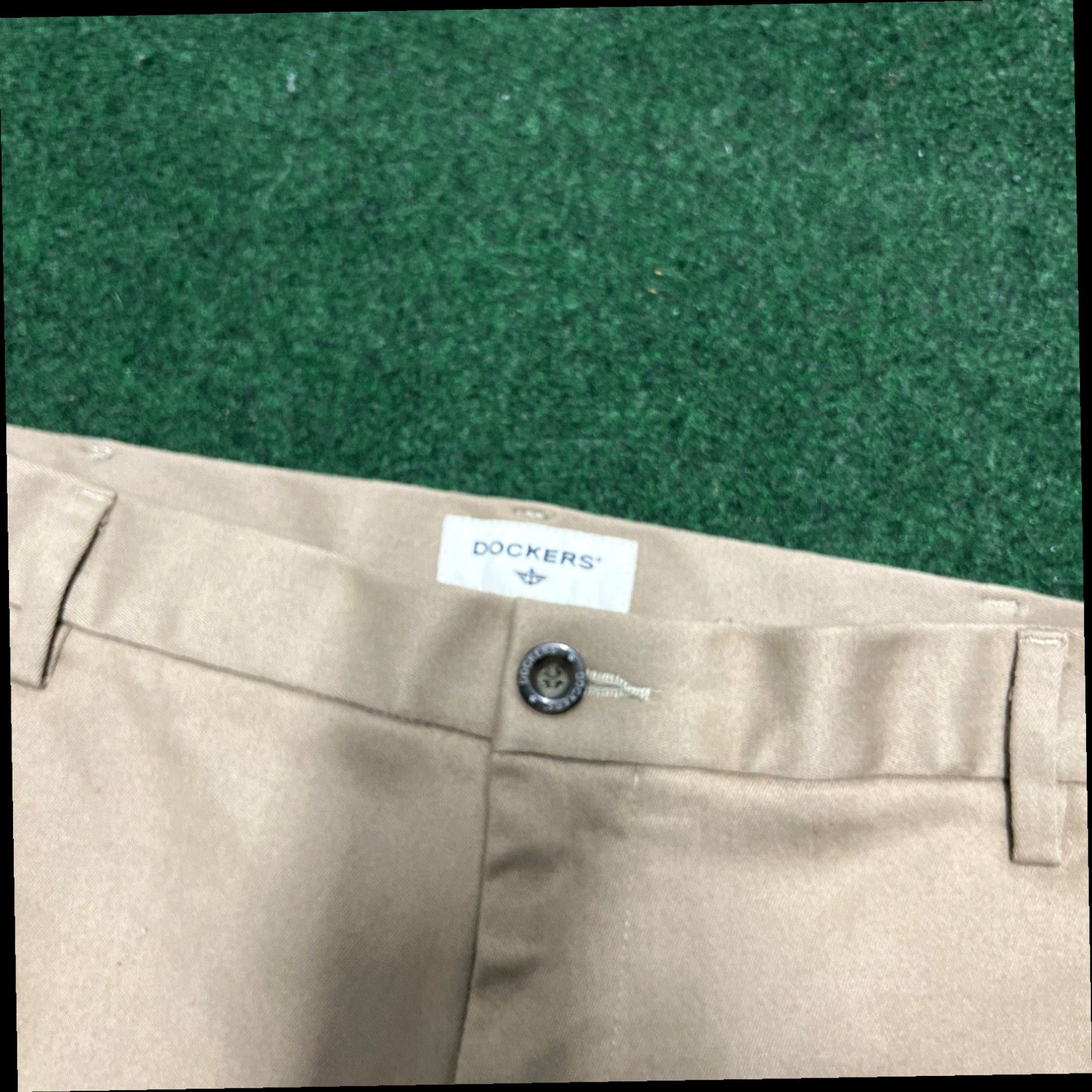 Dockers Dockers Mens Straight Fit Khaki Beige Pants Size 40x32 Size US 40 / EU 56 - 3 Thumbnail