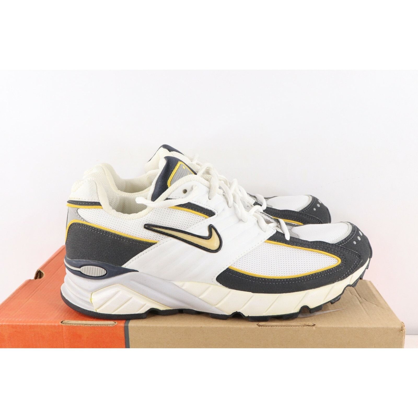 Nike NOS Vintage Nike Air Durham Jogging Running Dad Shoes 11.5 Size US 11.5 / EU 44-45 - 3 Thumbnail