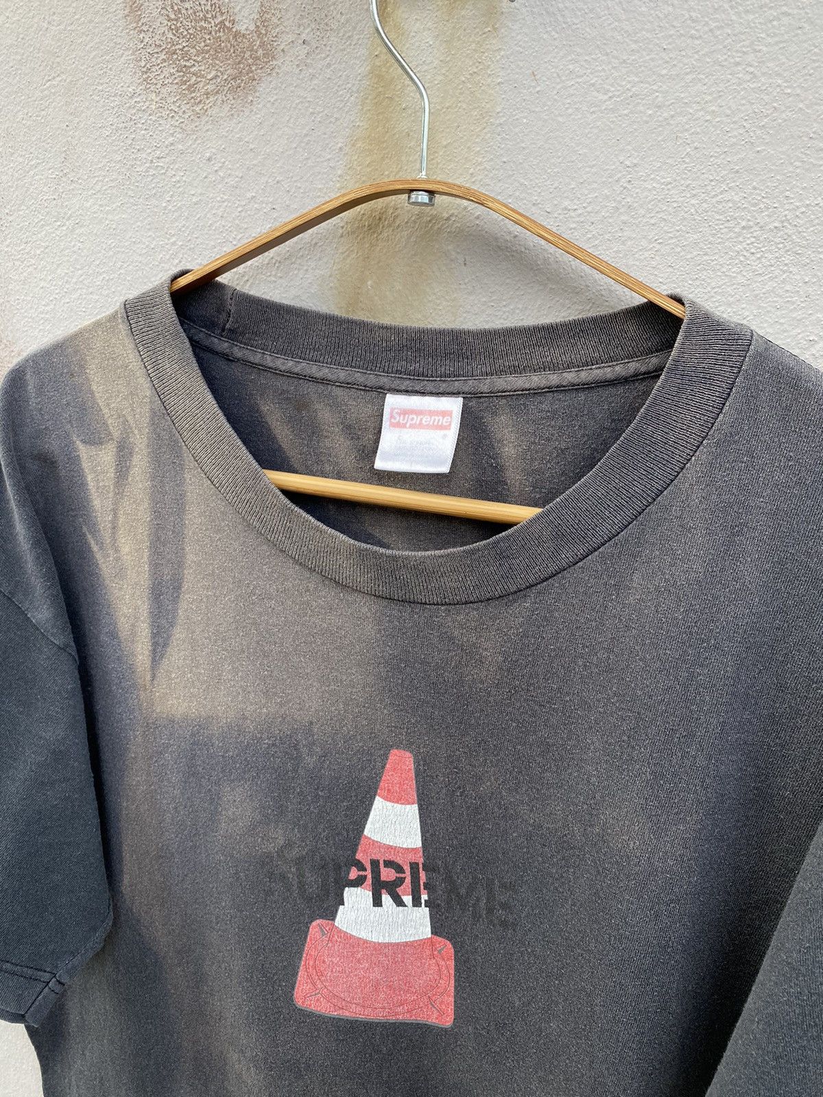 Supreme Vintage Rare 1998 SUPREME Kreftwerk Cone Sunfaded Tee Size US L / EU 52-54 / 3 - 8 Thumbnail