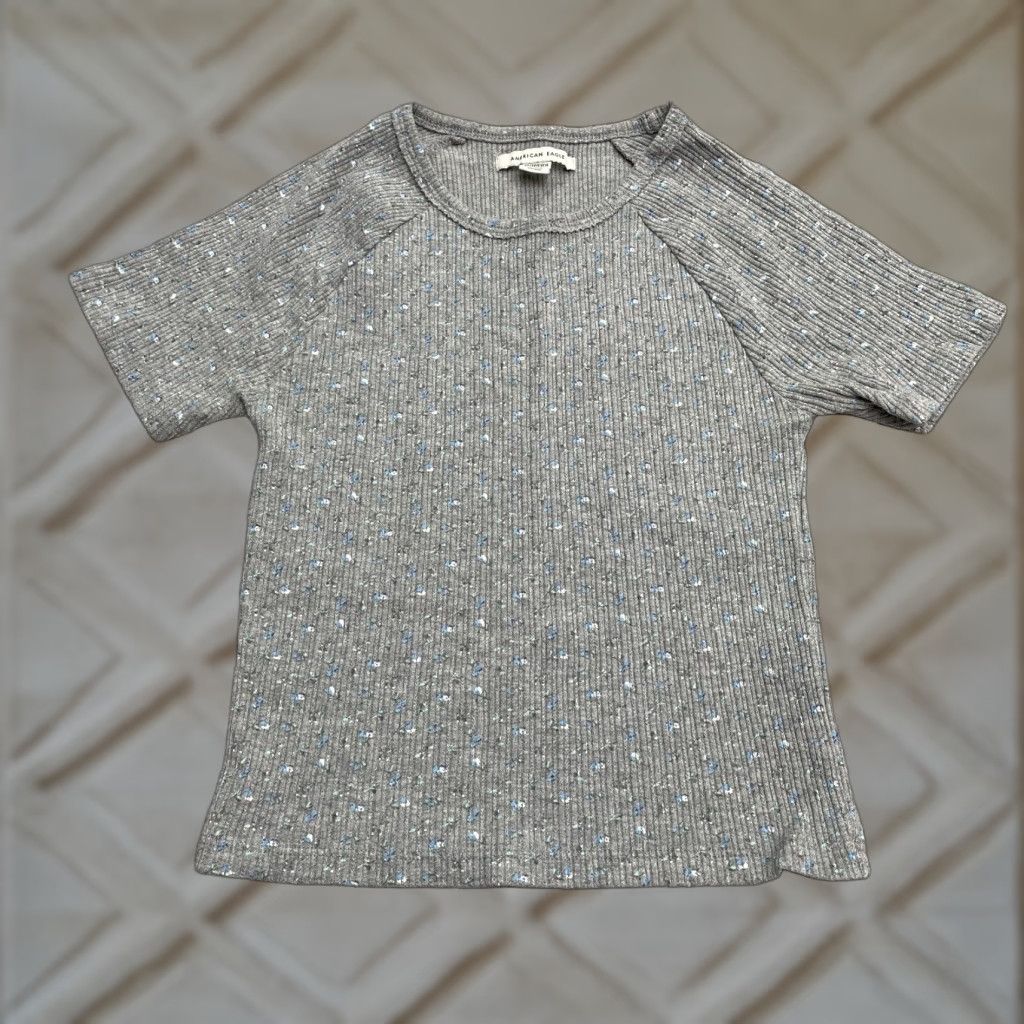 American Eagle Outfitters American Eagle Top Juniors XS Gray Floral Crew Neck Short Sleeve Ribbed Knit Size XS / US 0-2 / IT 36-38 - 1 Thumbnail