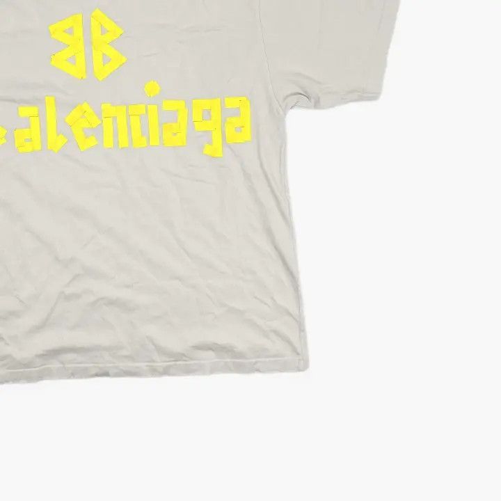 Balenciaga Balenciaga White Graphic Print T-Shirt 0079-2507 Size US XL / EU 56 / 4 - 2 Thumbnail