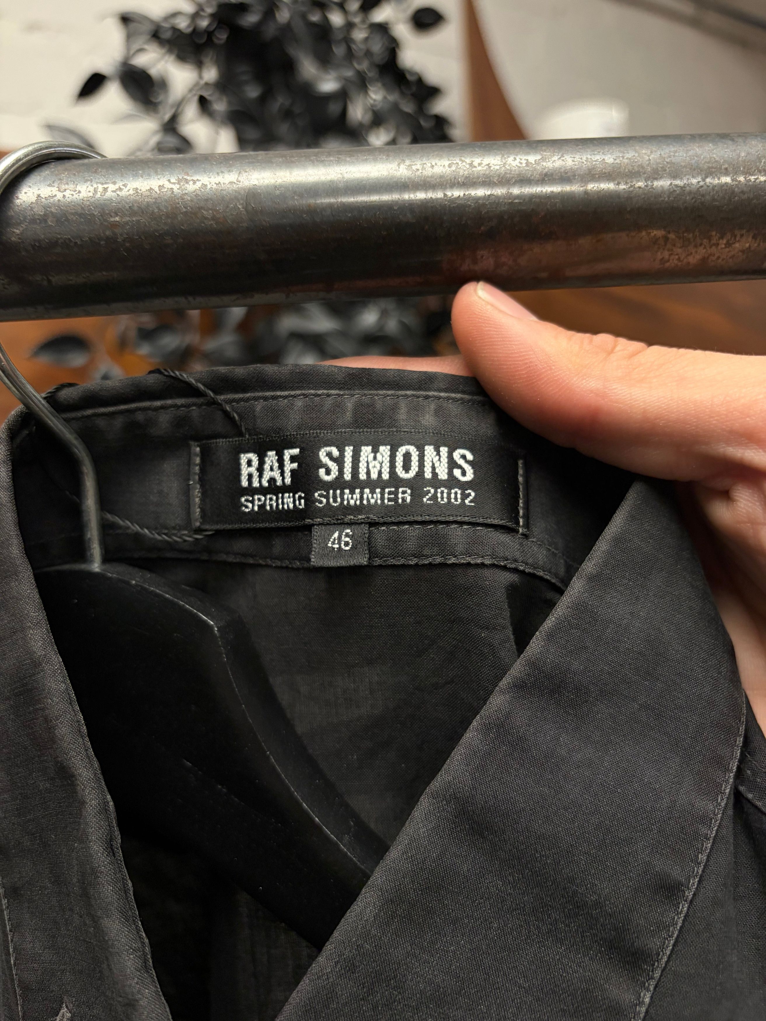 Raf Simons SS2002 Raf Simons ‘Woe Unto Those Who Spit on the Fear Generation’ Cutoff Button Up Shirt Size US S / EU 44-46 / 1 - 3 Thumbnail