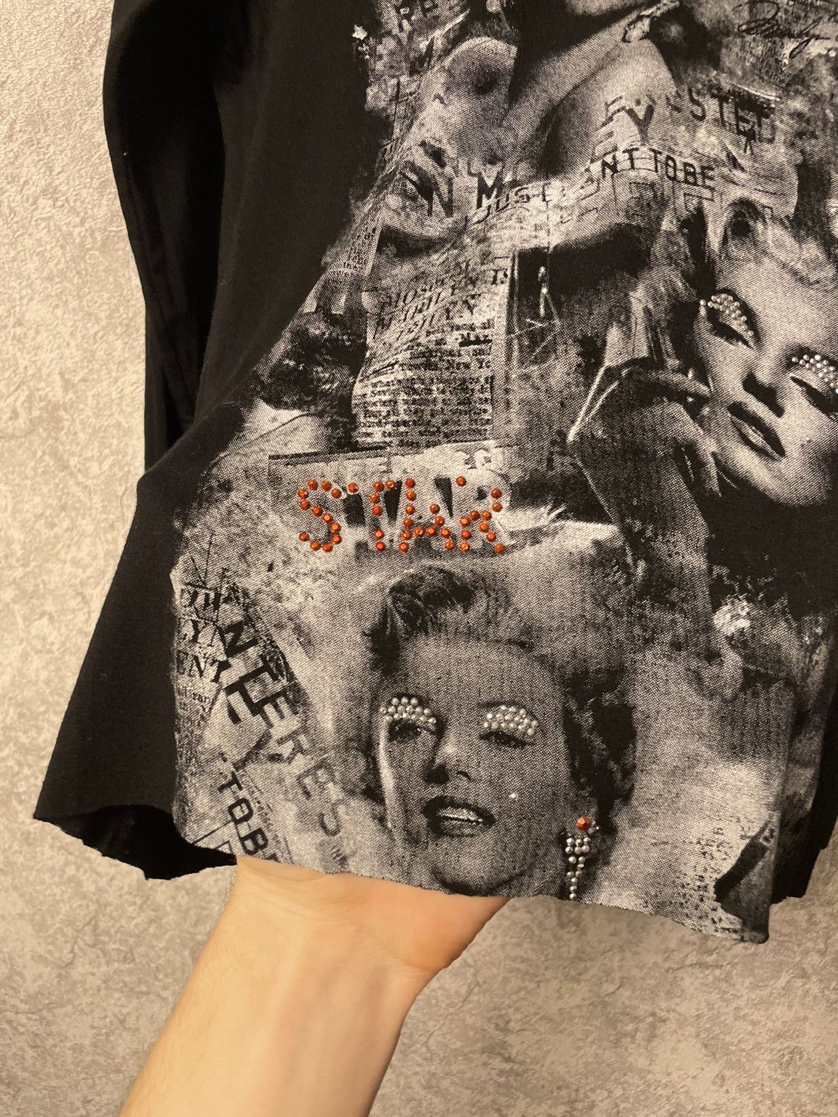 Dolce & Gabbana Dolce Gabbana DG Marilyn Monroe Newspaper Long Sleeve Top Size XS / US 0-2 / IT 36-38 - 7 Thumbnail