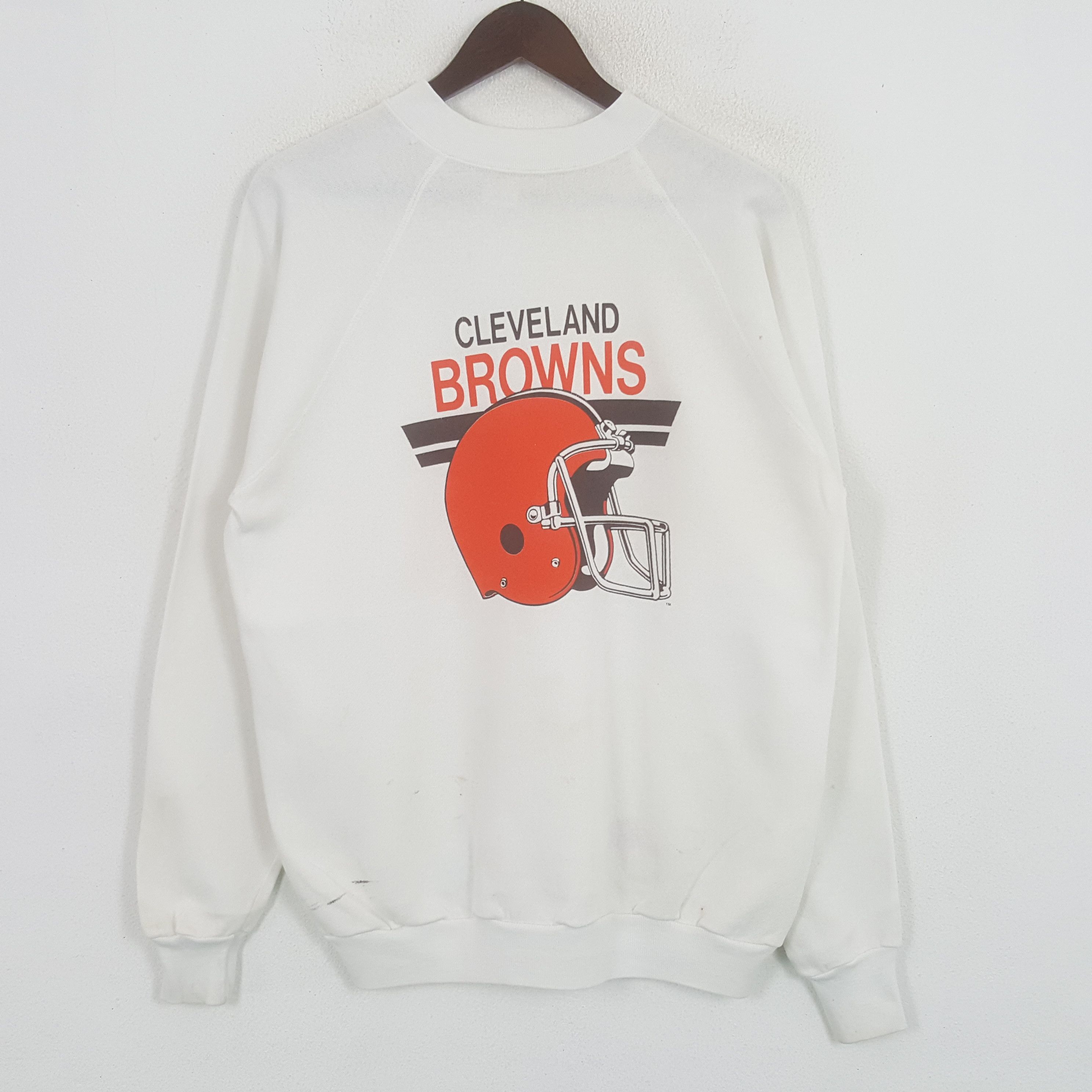 image of Vintage Cleveland Browns Sweatshirt in White, Men's (Size Medium)