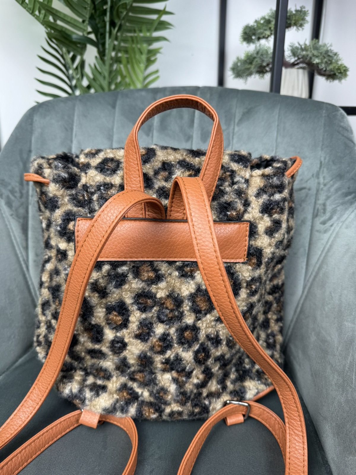 Band Tees × Designer Alice Cooper Leopard Unisex OS Backpack Knapsack Size ONE SIZE - 8 Thumbnail