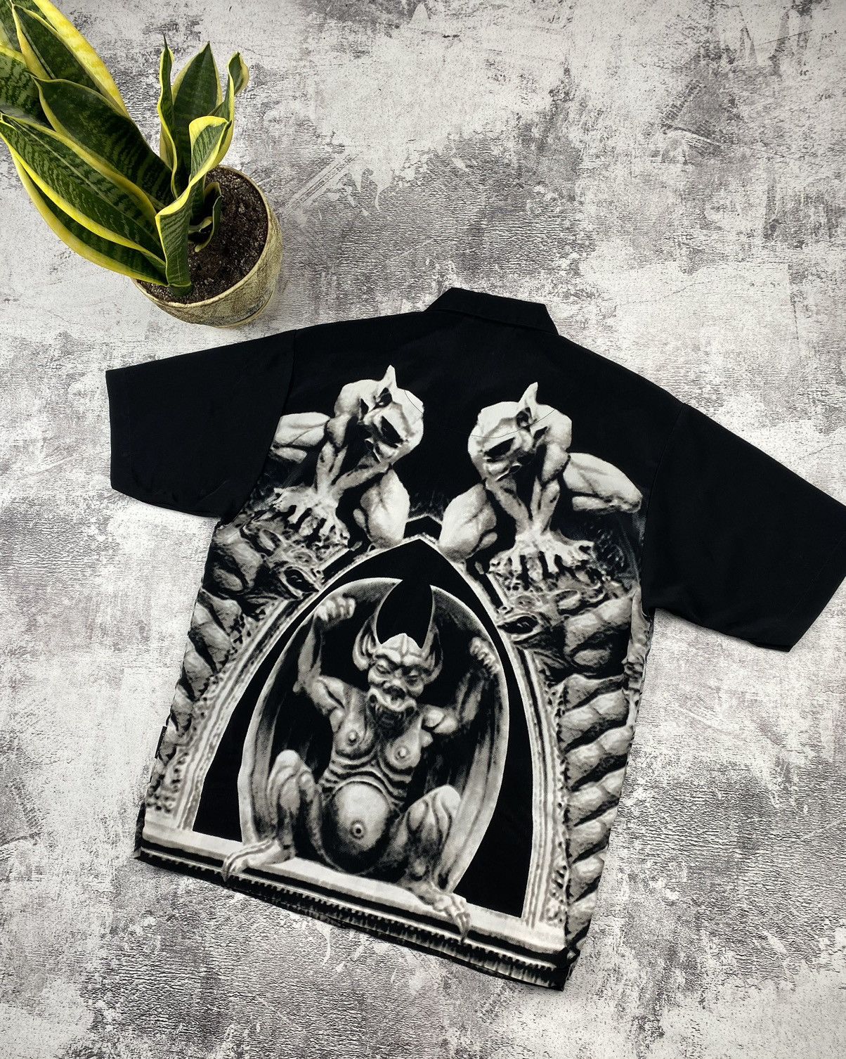 Dragonfly Vintage Dragonfly Made in USA Gargoyle Devil Monogram Shirt Size US M / EU 48-50 / 2 - 10 Thumbnail