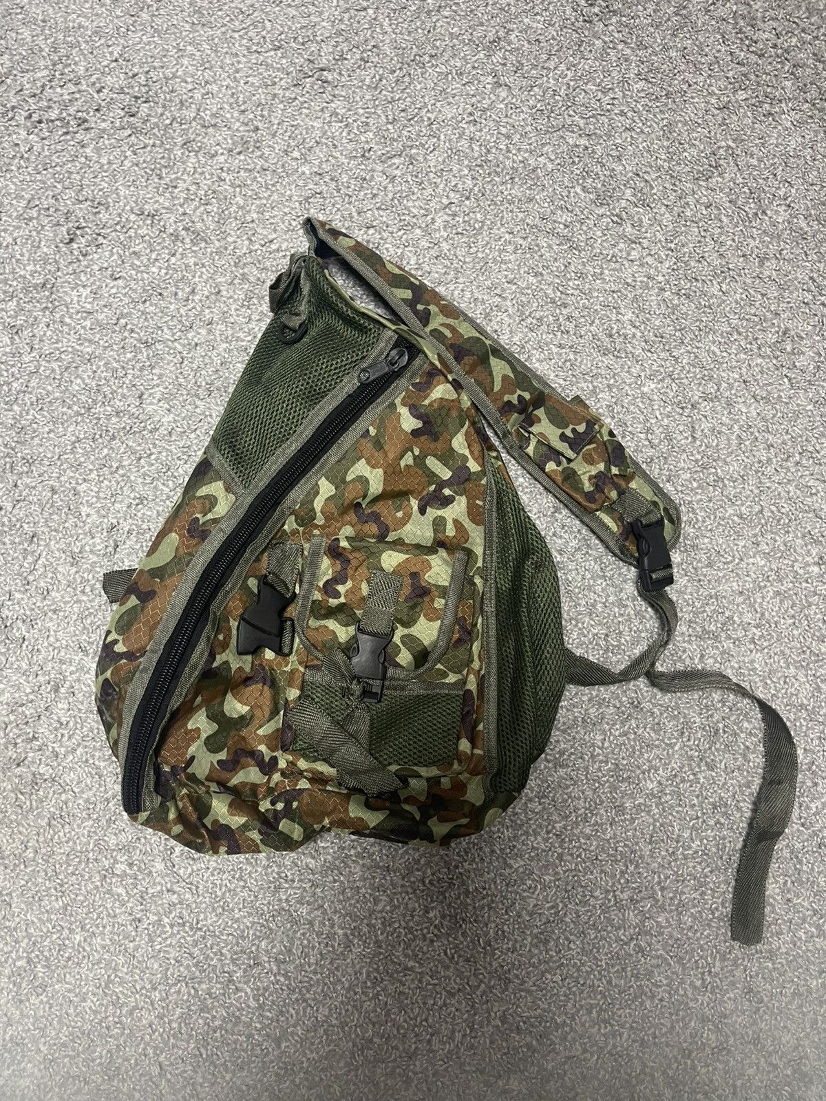 Other Tactical Sling Backpack Camouflage One Strap Shoulder Bag Size ONE SIZE - 2 Thumbnail