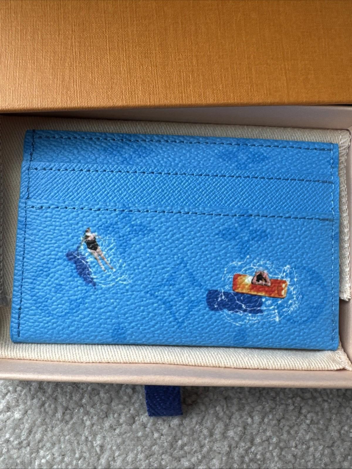 Louis Vuitton Louis Vuitton Double Card Holder Wallet M14862 Swim Scene Size ONE SIZE - 7 Thumbnail