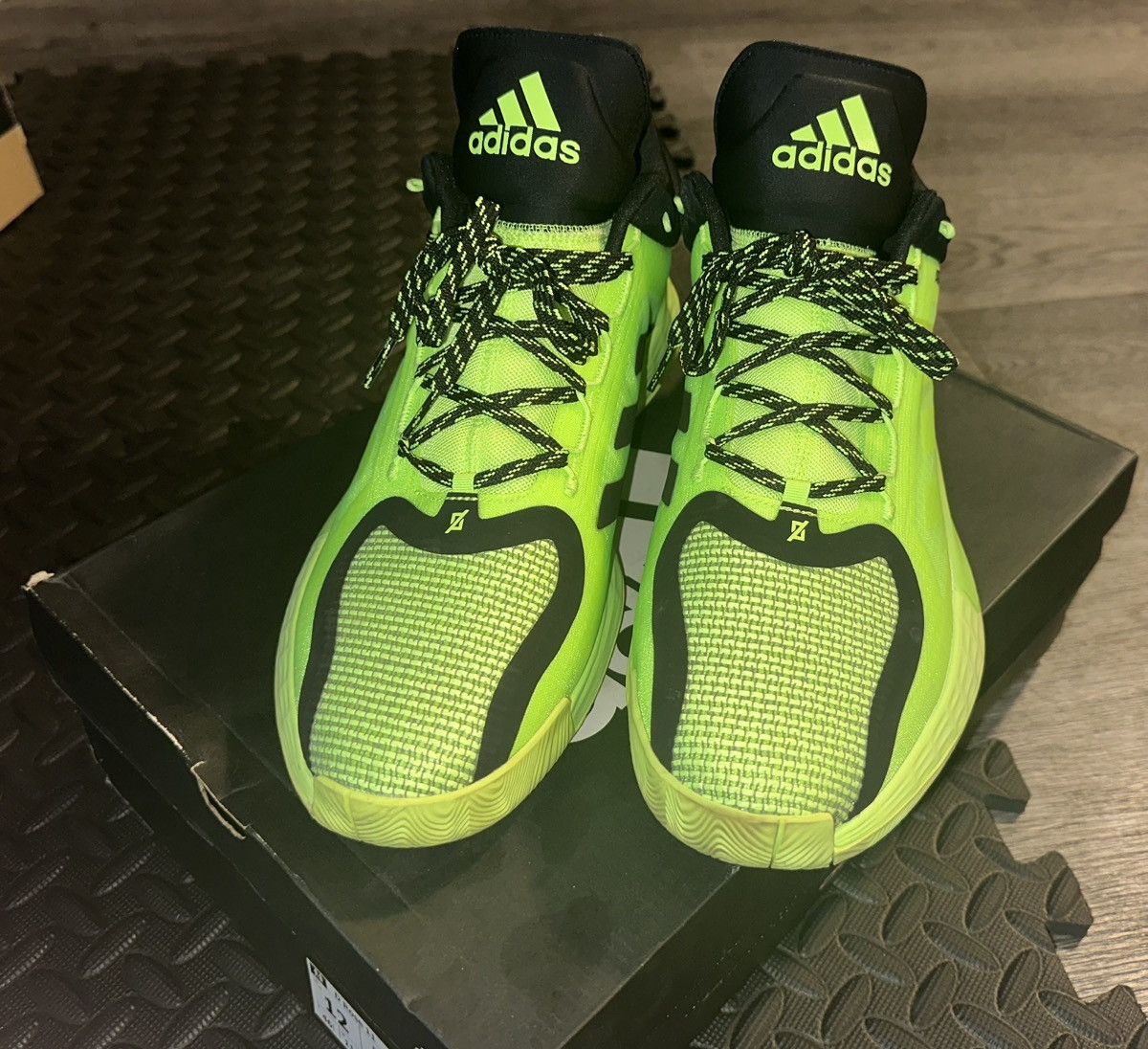 Adidas adidas D Rose 11 Signal Green Size US 12 / EU 45 - 1 Thumbnail