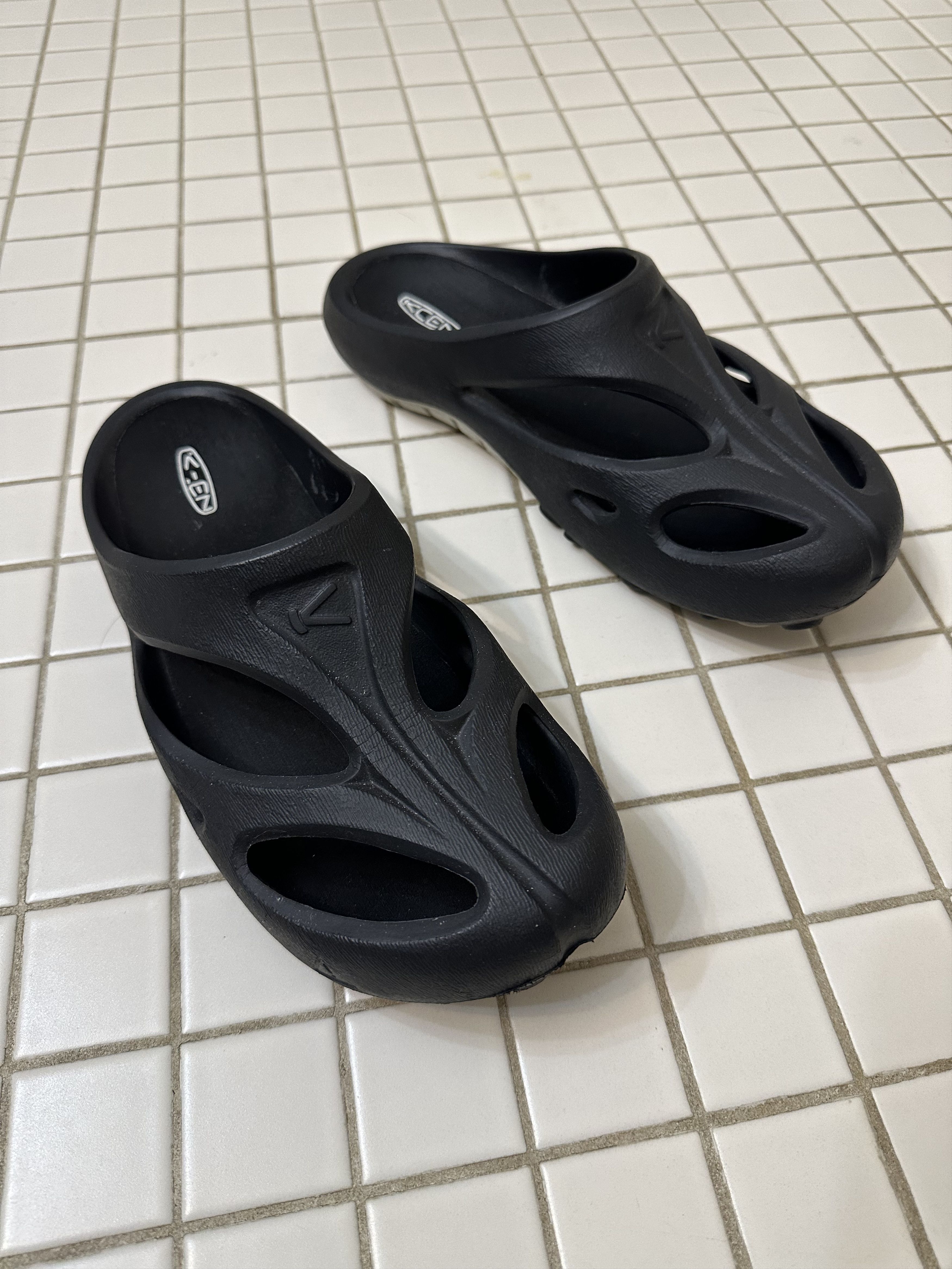 image of Keen Shanti Clog Shoes in Black/White, Men's (Size 11)