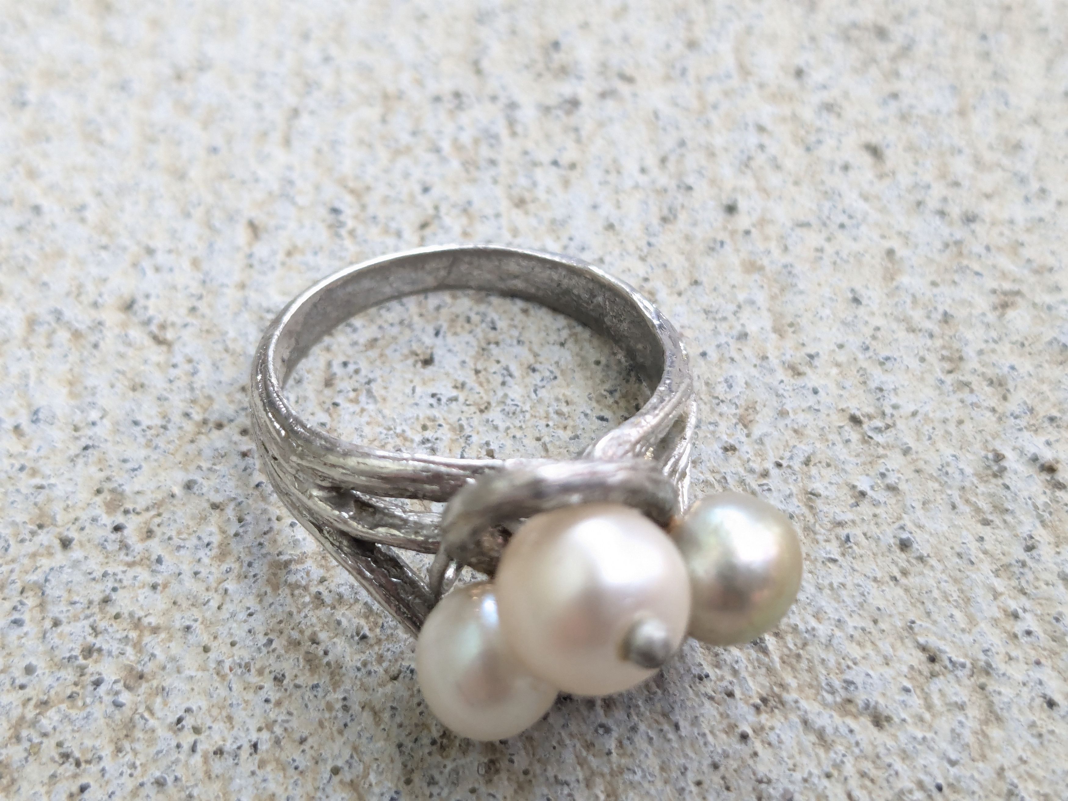 Jewelry Vintage Sterling Silver Ring 8.25 Faux Pearls Brutalist Size ONE SIZE - 6 Thumbnail