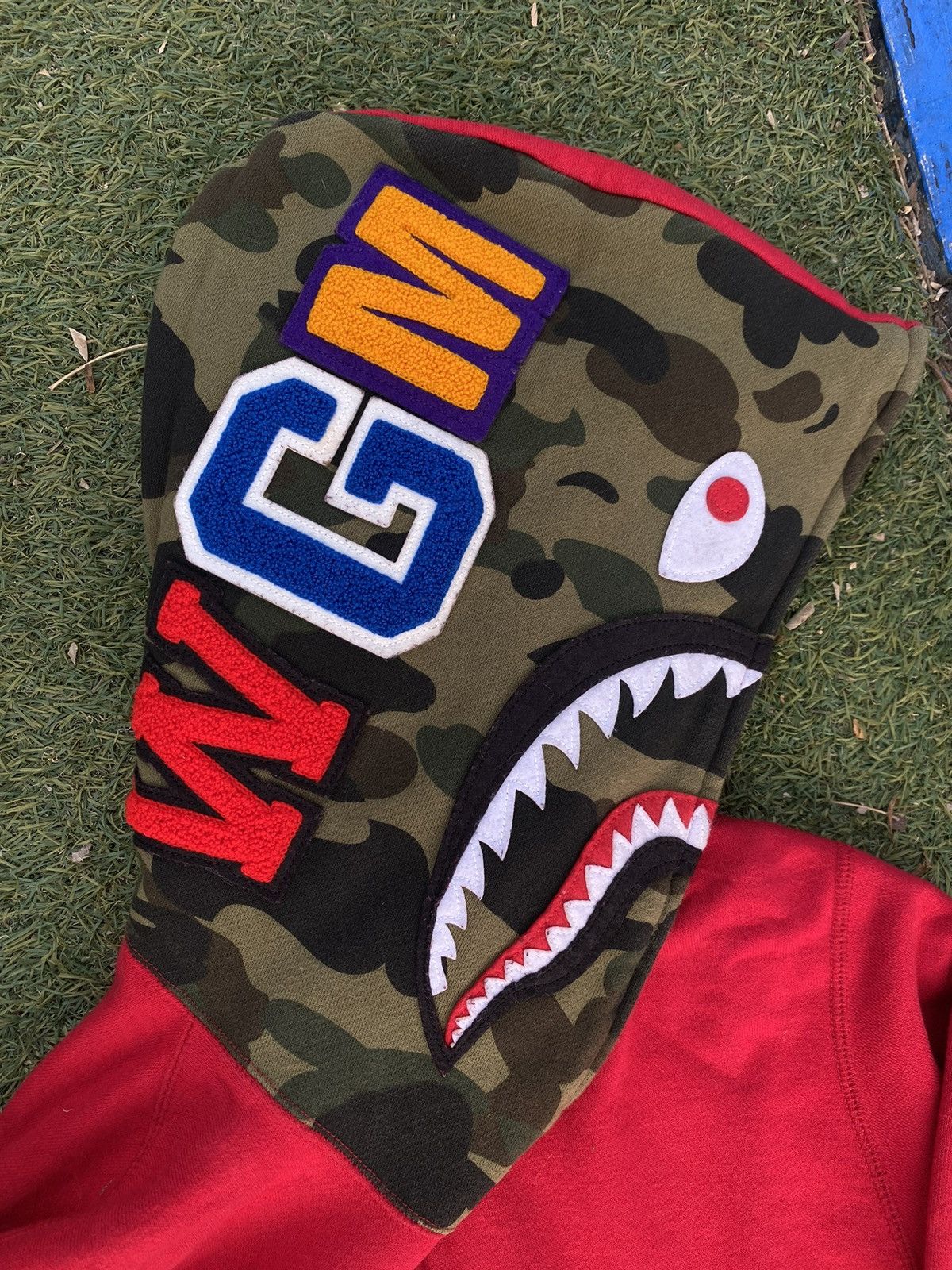Bape 1st Camo Shark Full Zip Hoodie Size US M / EU 48-50 / 2 - 5 Thumbnail
