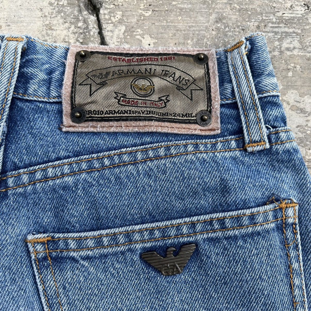 Giorgio Armani 90s Armani Jeans Light Wash Denim Jeans Size US 26 / EU 42 - 8 Thumbnail