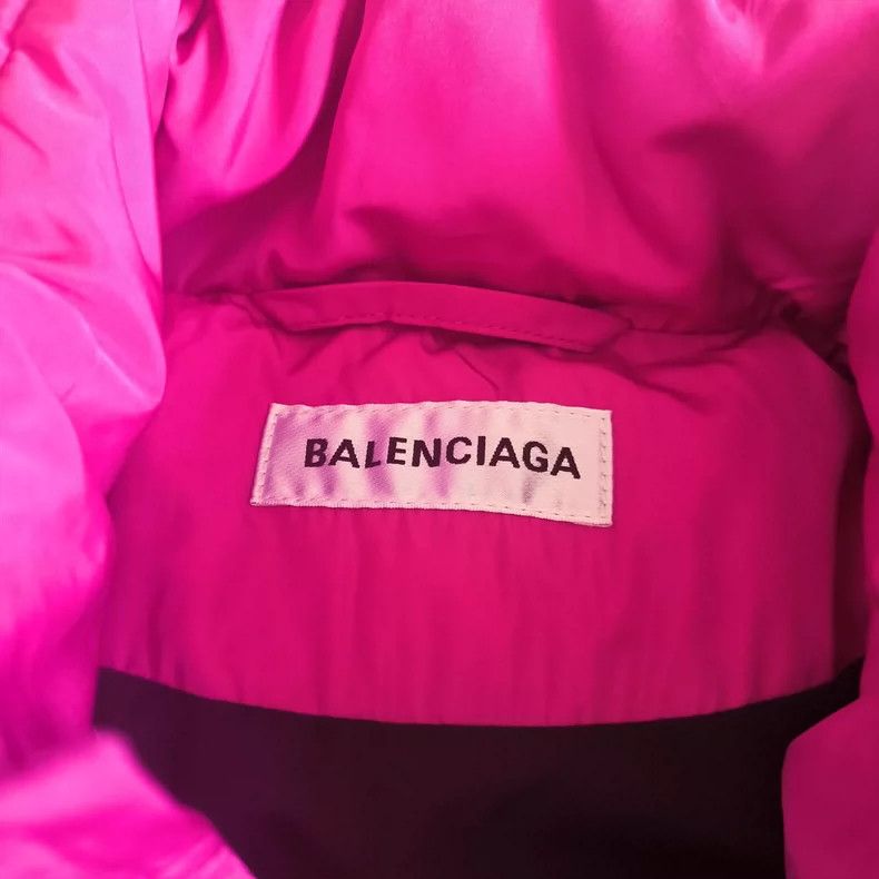 Balenciaga Balenciaga size 34 Women's Pink Loose Snap Down Puffer Jac Size S / US 4 / IT 40 - 4 Thumbnail