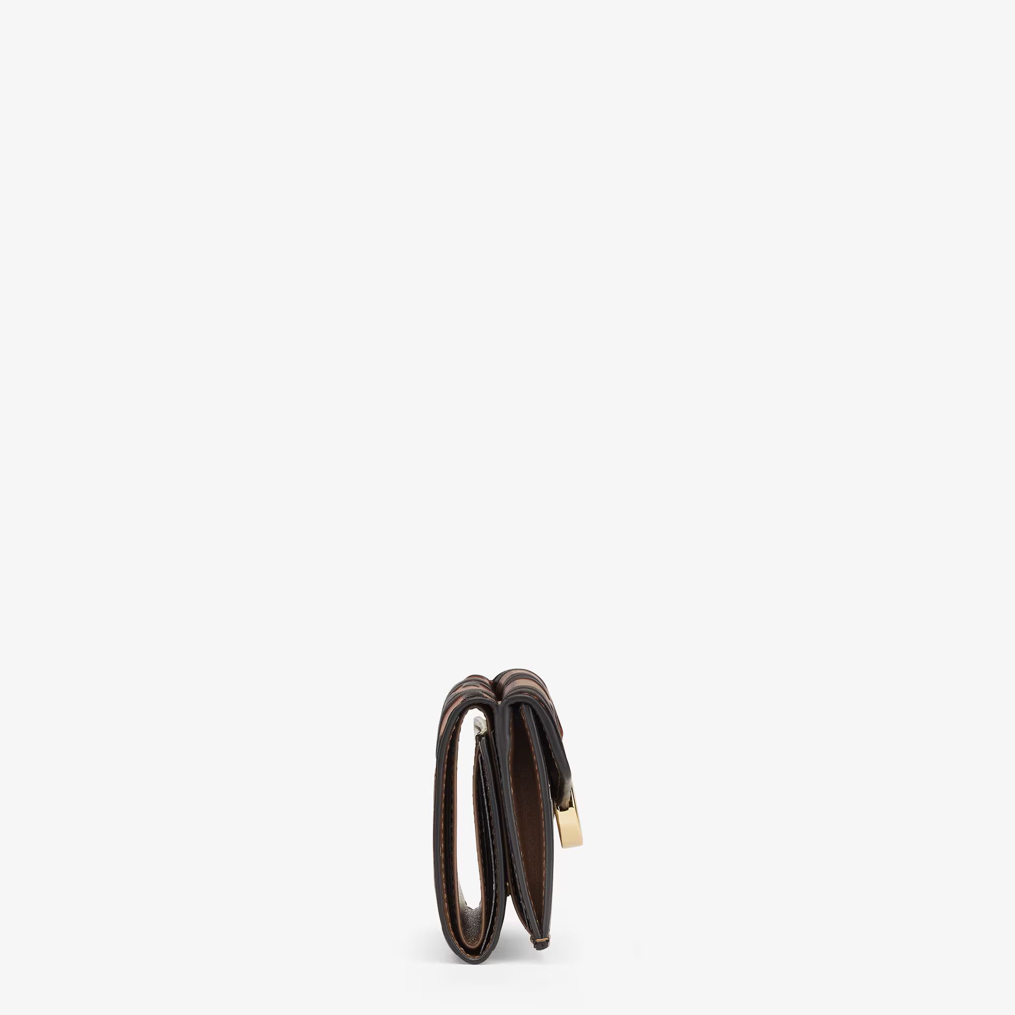 Fendi o1s1wg111225 Size: OS/Micro Trifold in Brown/Black Size ONE SIZE - 4 Thumbnail