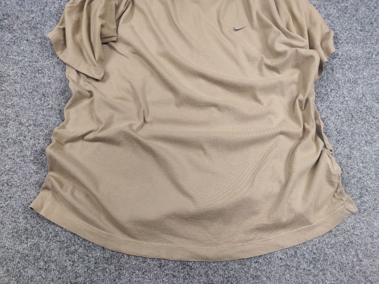 Nike Vintage 90's Nike Swoosh Oversized Beige Shirt USA Y2K Style Size US L / EU 52-54 / 3 - 7 Thumbnail