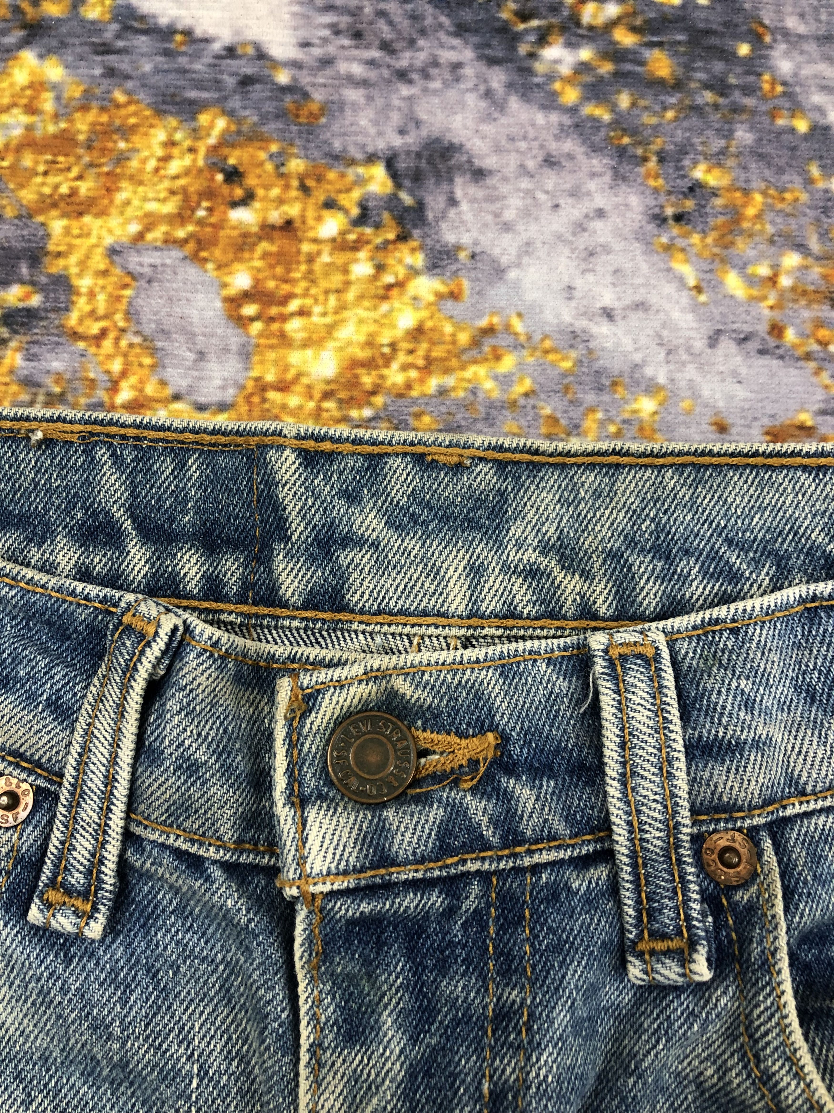 Levi's Vintage 90s Levis 550 Faded Blue Jeans DPP0190 Size US 33 - 10 Thumbnail