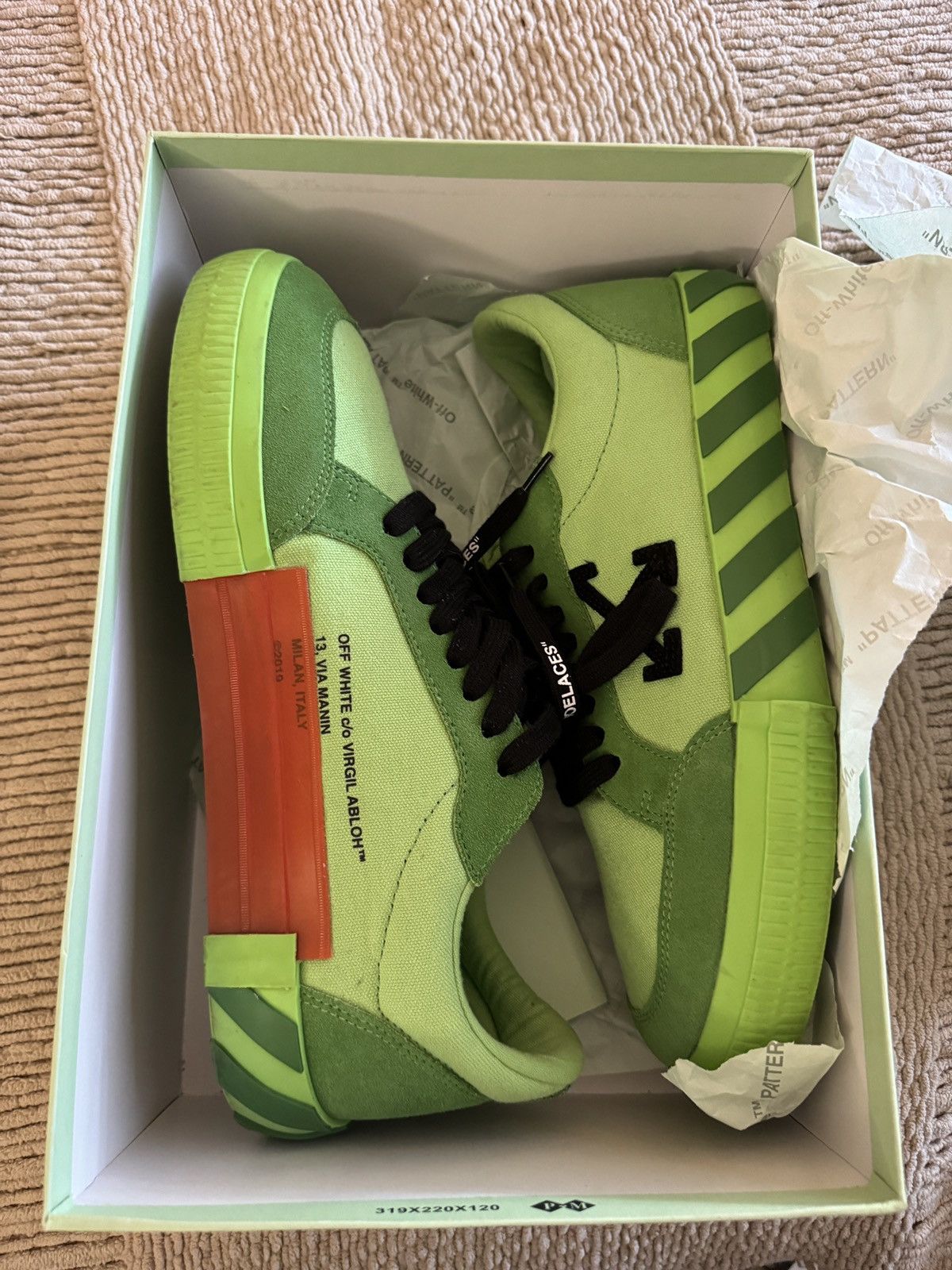 Off-White SV Exclusive Low Vulcaniz Green & Black Size US 11 / EU 44 - 1 Thumbnail