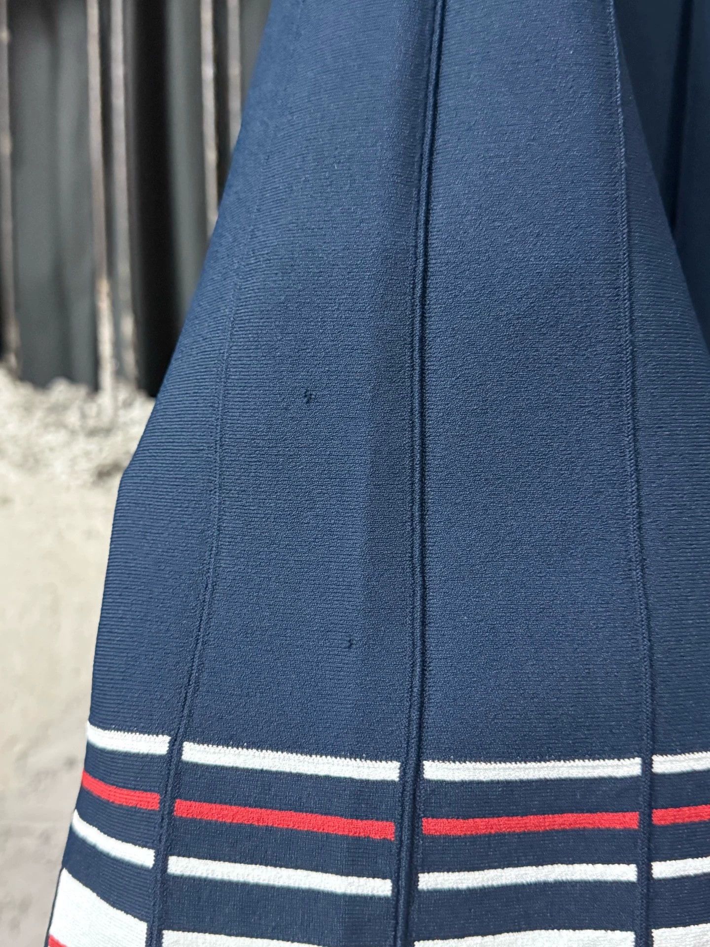 Thom Browne Tb Pleated Skirt 36 Like New in Blue, Women's (Size 25) — image 5 of 6