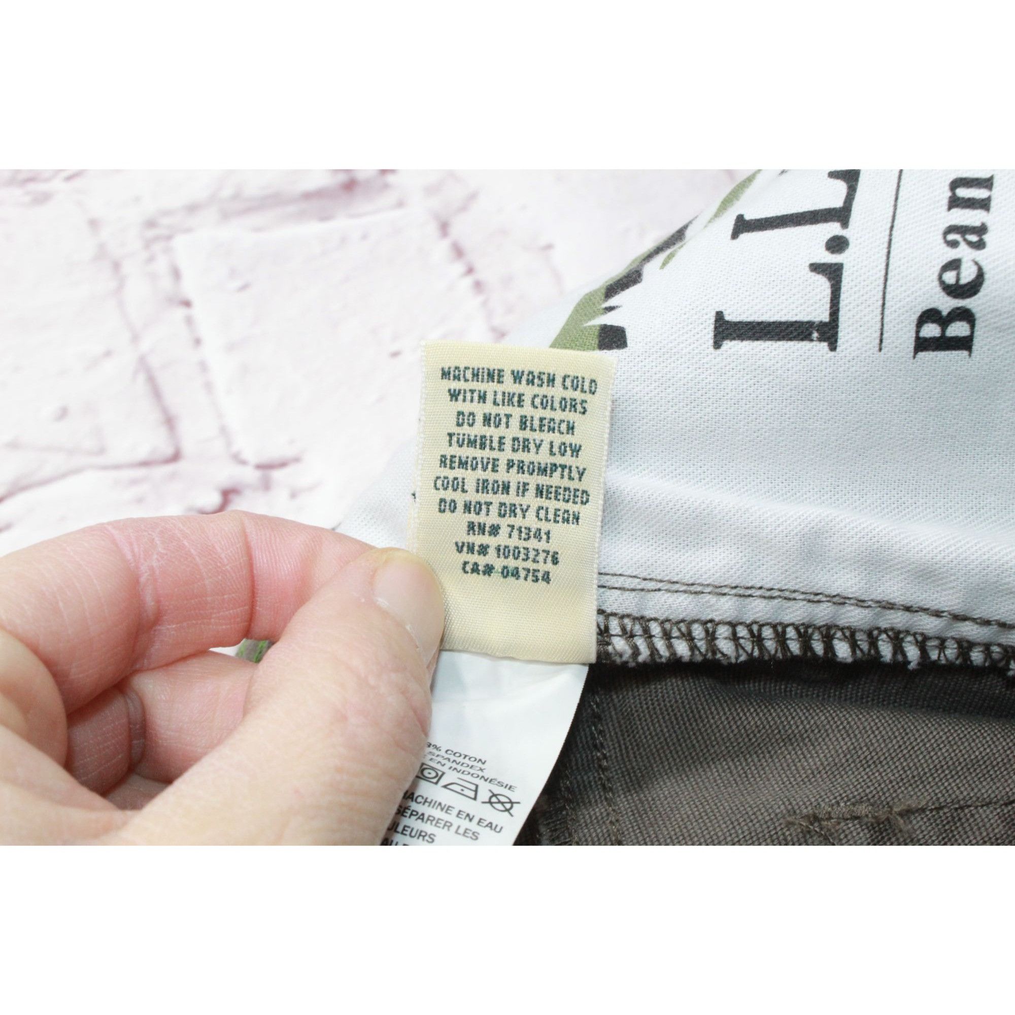 L.L. Bean LL Bean Men's BeanFlex Canvas Pants Cargo 2.0 Straight Leg Size US 35 - 10 Thumbnail
