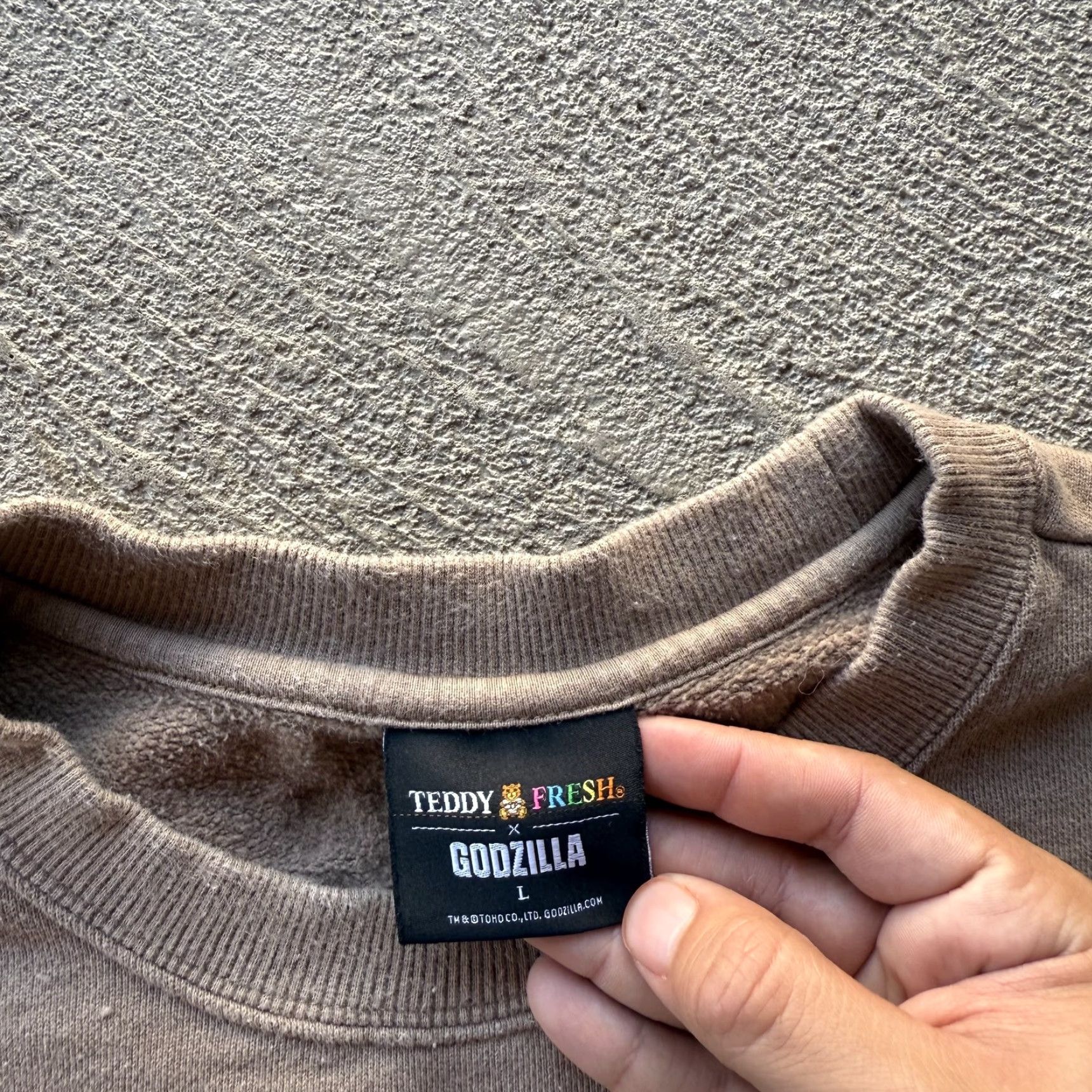Teddy Fresh VINTAGE Teddy Fresh Sweatshirt Mens Large Godzilla Graphic Crew Neck Brown Cotton Fleece Movie Collab Size US L / EU 52-54 / 3 - 6 Thumbnail