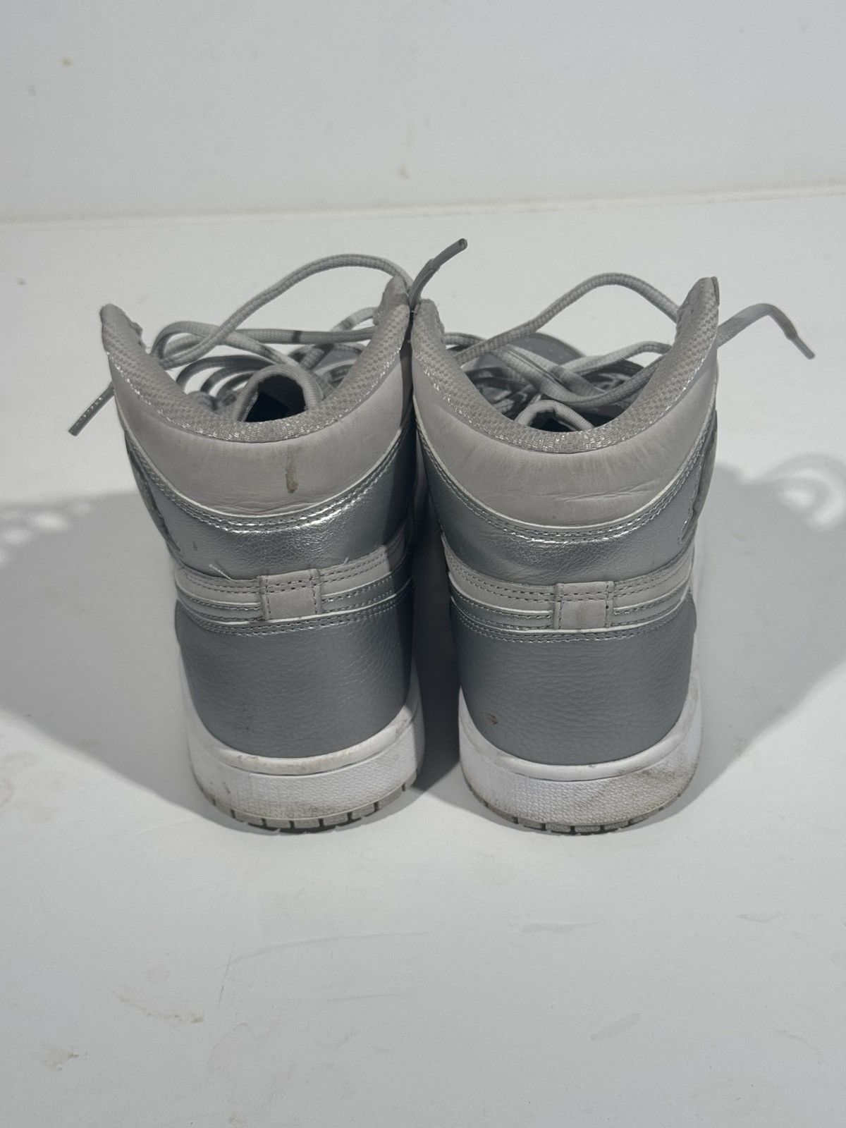 Jordan Brand × Nike Air Jordan 1 Retro High CO.JP Neutral Grey (2020) Size US 8 / EU 41 - 4 Thumbnail