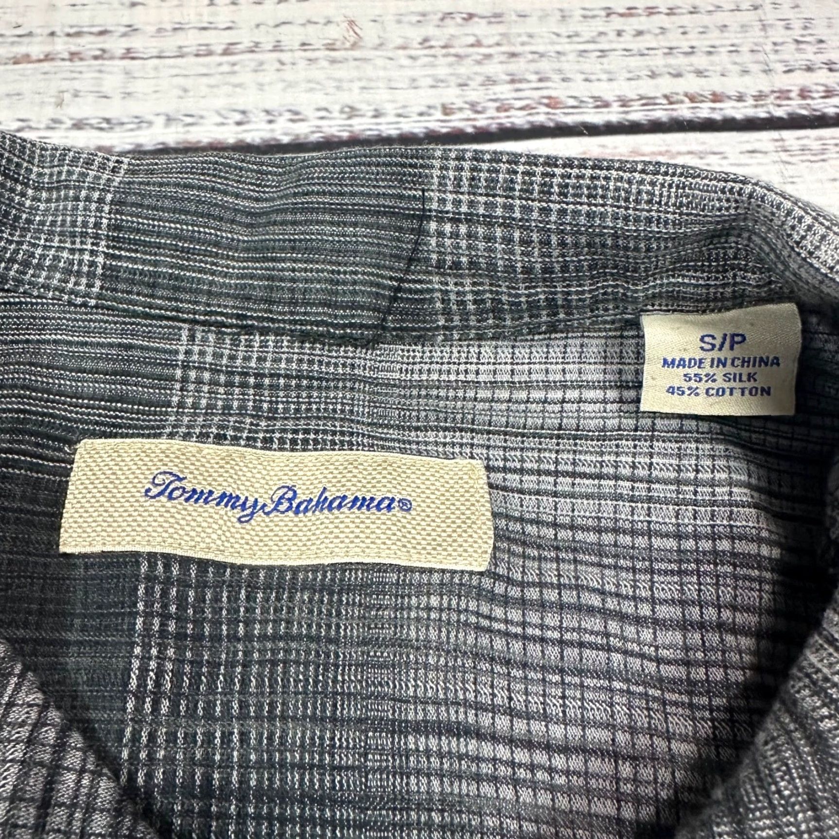 Tommy Bahama Tommy Bahama Womens Silk Cotton Button-Up Short Sleeve Shirt Sz S Gray Collar Shirt Womens Short Sleeve Button-Up Silk Cotton Gray Collar Size S / US 4 / IT 40 - 4 Thumbnail