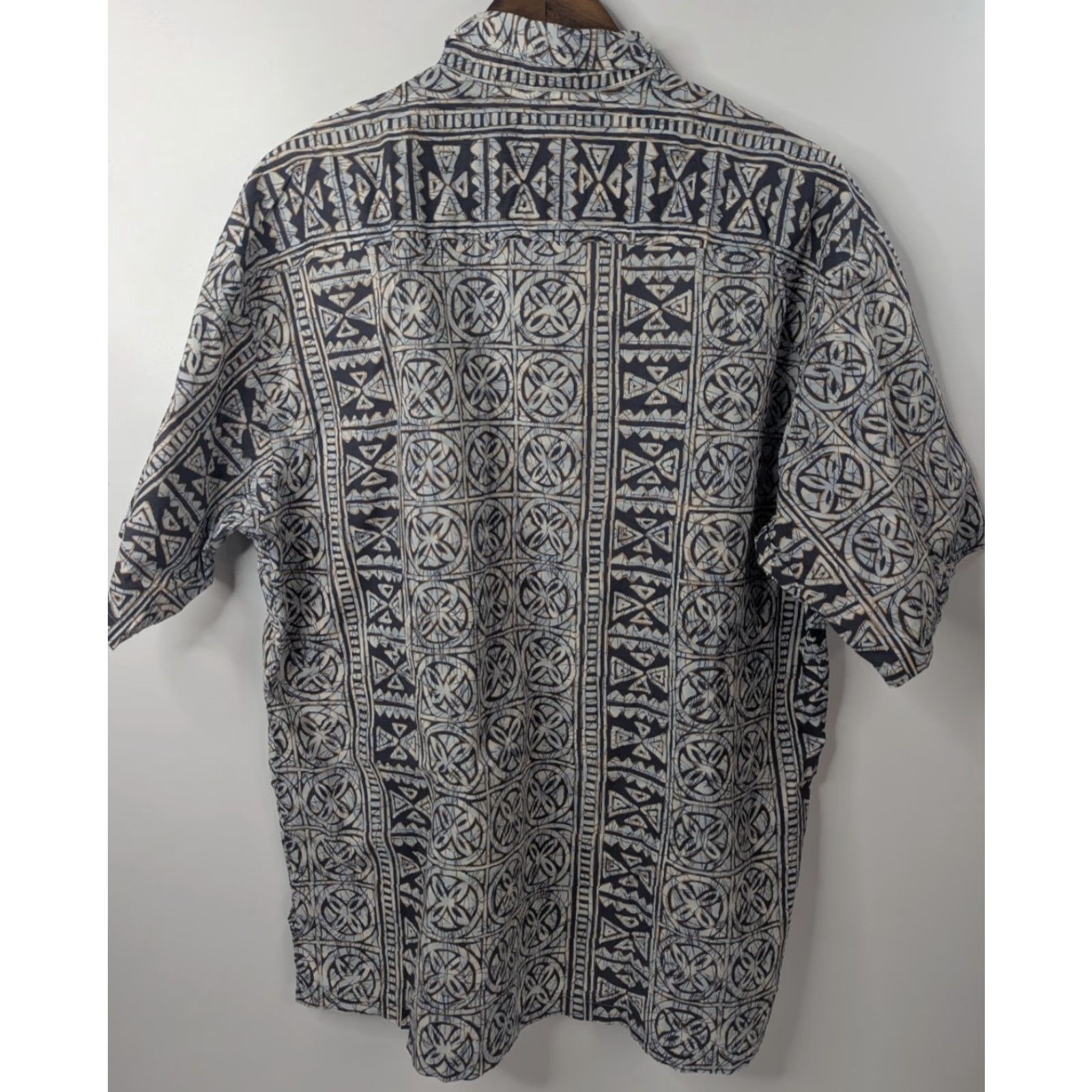 Tori Richard Tori Richard Shirt Men's XL Hawaiian Aloha Geometric Cotton Lawn USA Made Shirt Size US XL / EU 56 / 4 - 3 Thumbnail