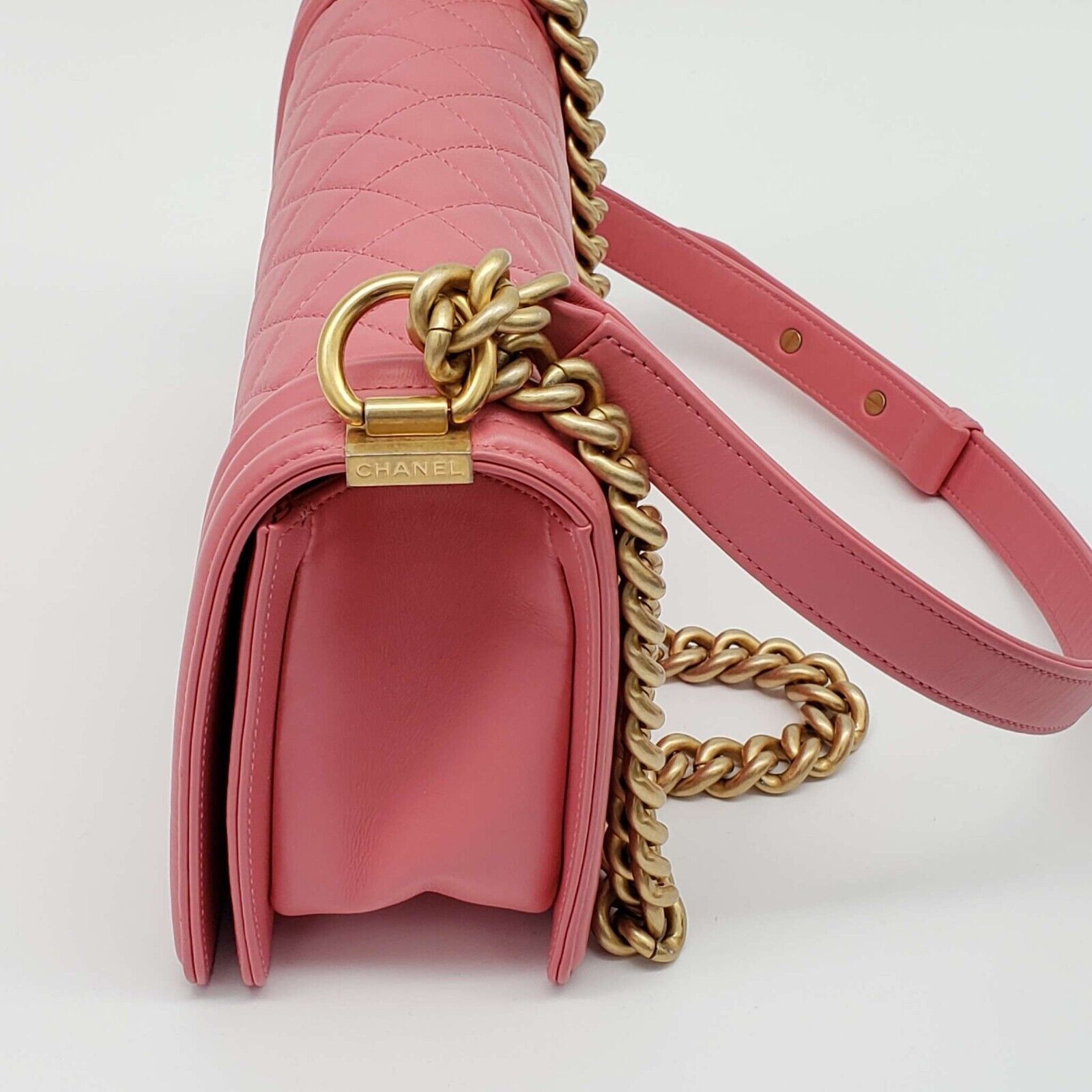 Chanel 100% Authentic CHANEL Boy Leather Shoulder Bag 2700-080524 Size ONE SIZE - 5 Thumbnail