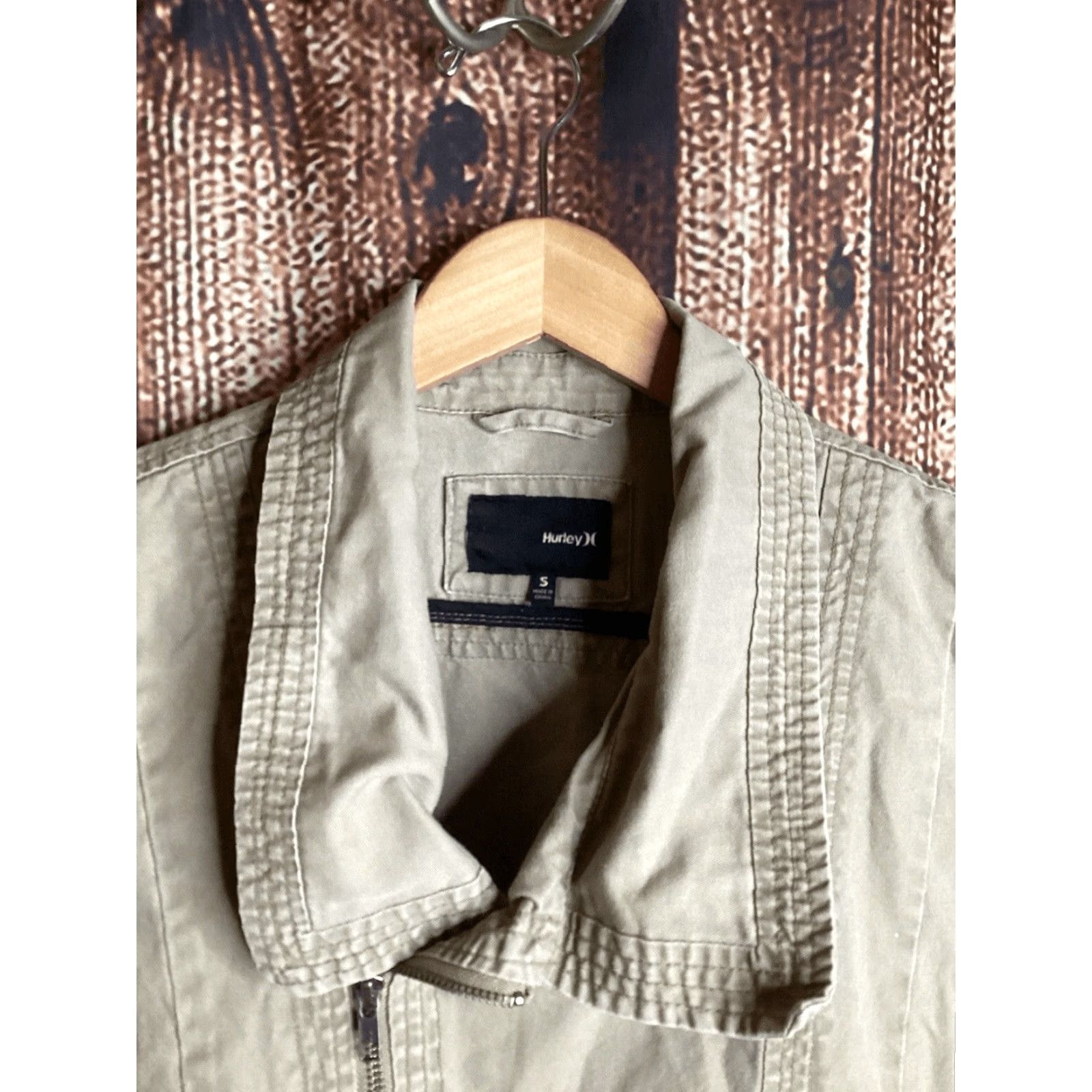 Hurley VINTAGE Hurley Jacket Womens Small Full Zip Long Sleeve Cropped Moto Beige Size S / US 4 / IT 40 - 2 Thumbnail