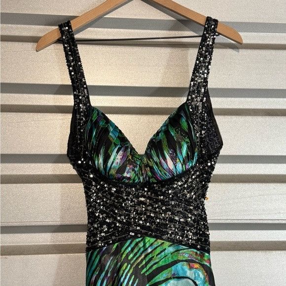 Designer NWT Windsor Black and Green Swirl Maxi Dress Sz 6 Size M / US 6-8 / IT 42-44 - 2 Thumbnail