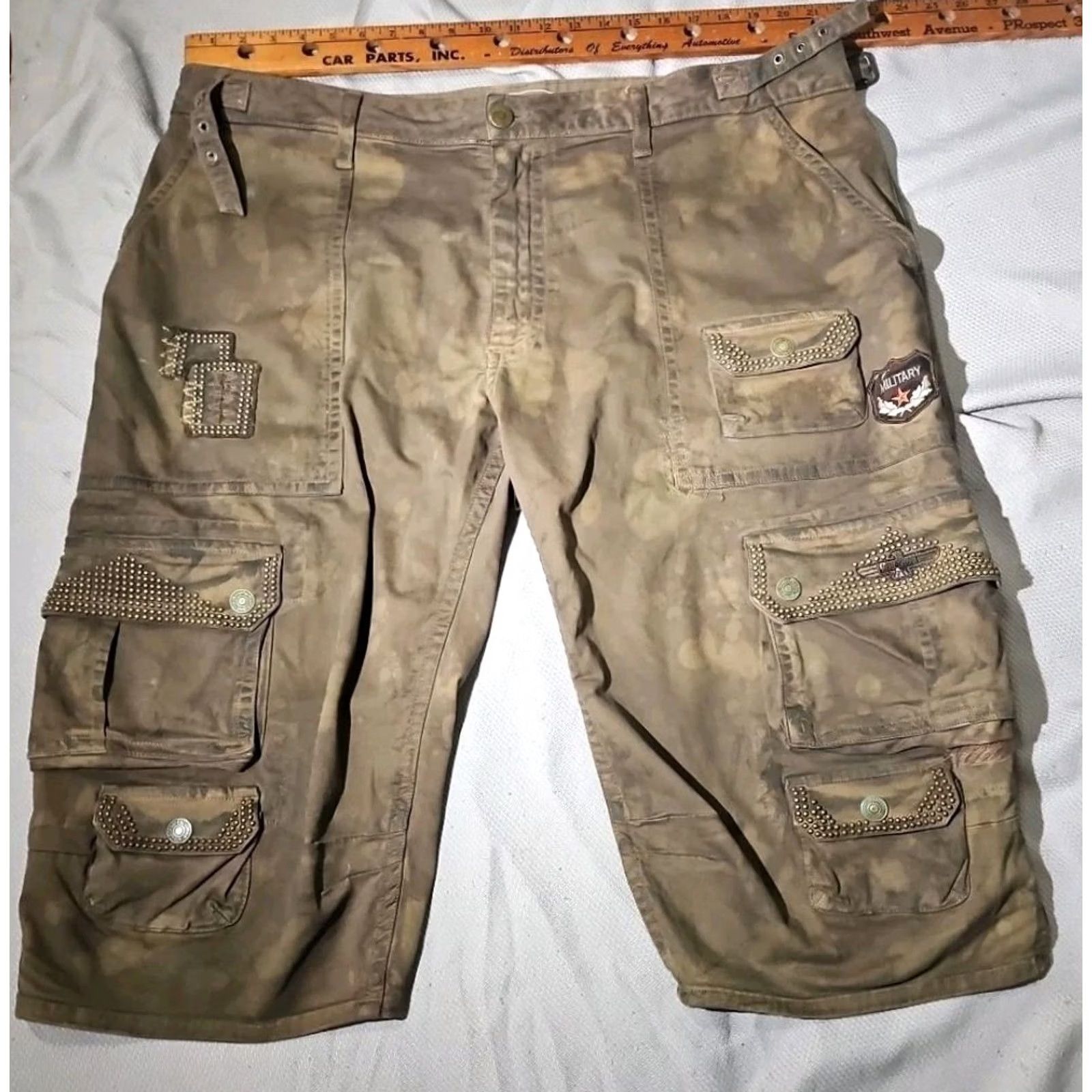 Vintage Vtg Robins Jeans Shorts Mens 42 Green Military Patches Khaki Baggy Studded Cargo Size US 42 / EU 58 - 2 Thumbnail