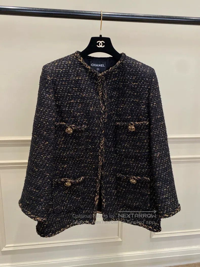 Chanel Chanel 19-year-old Egyptian series black and gold wide coa Size XS / US 0-2 / IT 36-38 - 1 Thumbnail