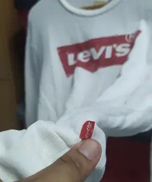 Levi's Vintage Levi’s Batwing Logo Sweatshirt Size US L / EU 52-54 / 3 - 5 Thumbnail